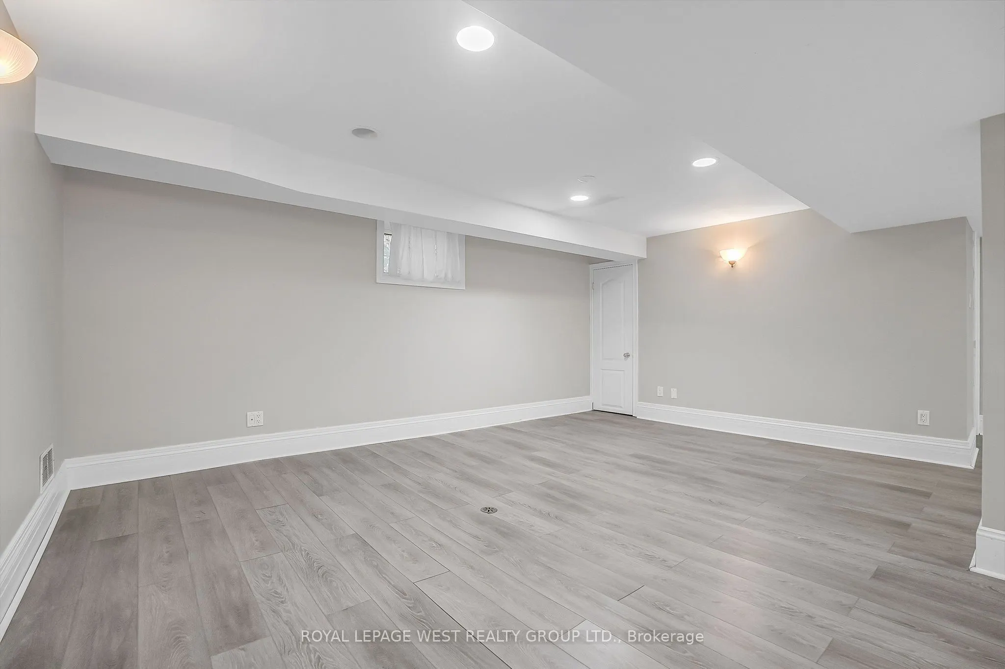 44 Westglen Crescent