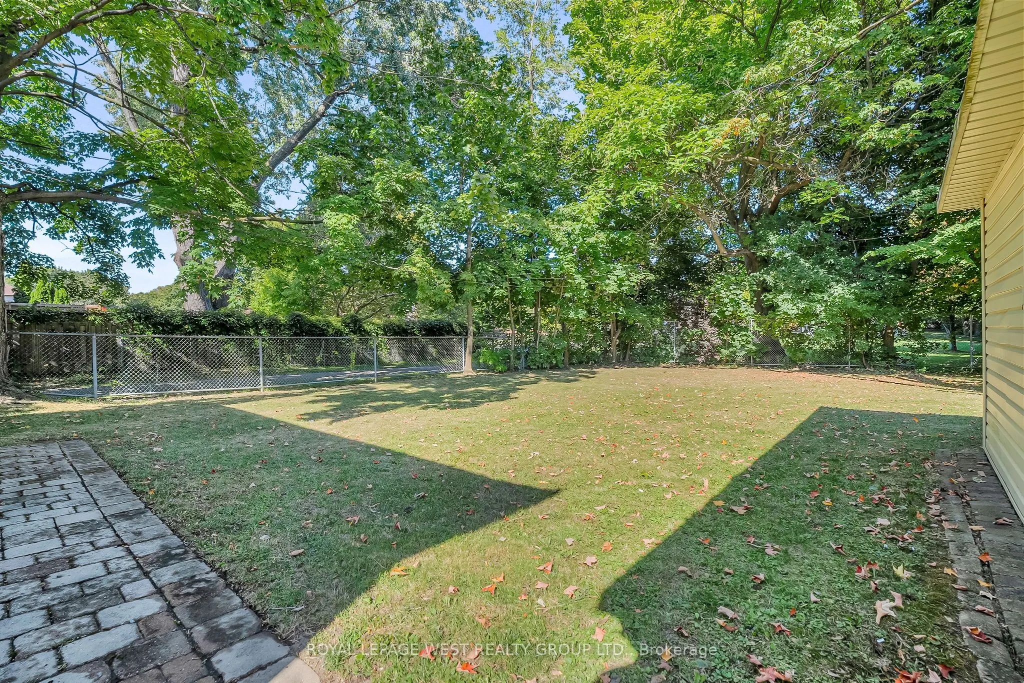 44 Westglen Crescent