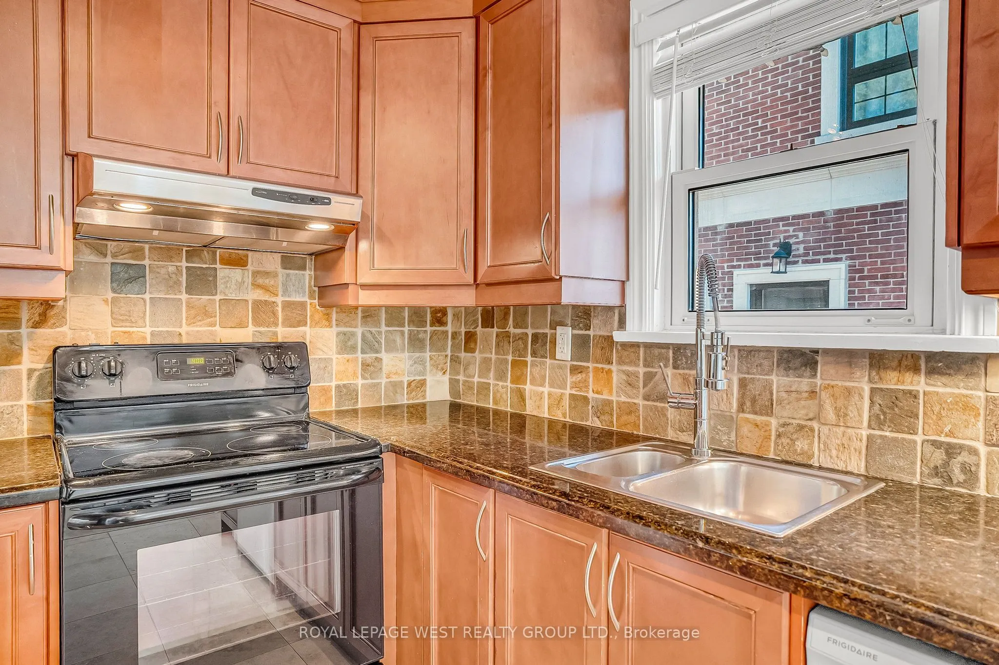 44 Westglen Crescent