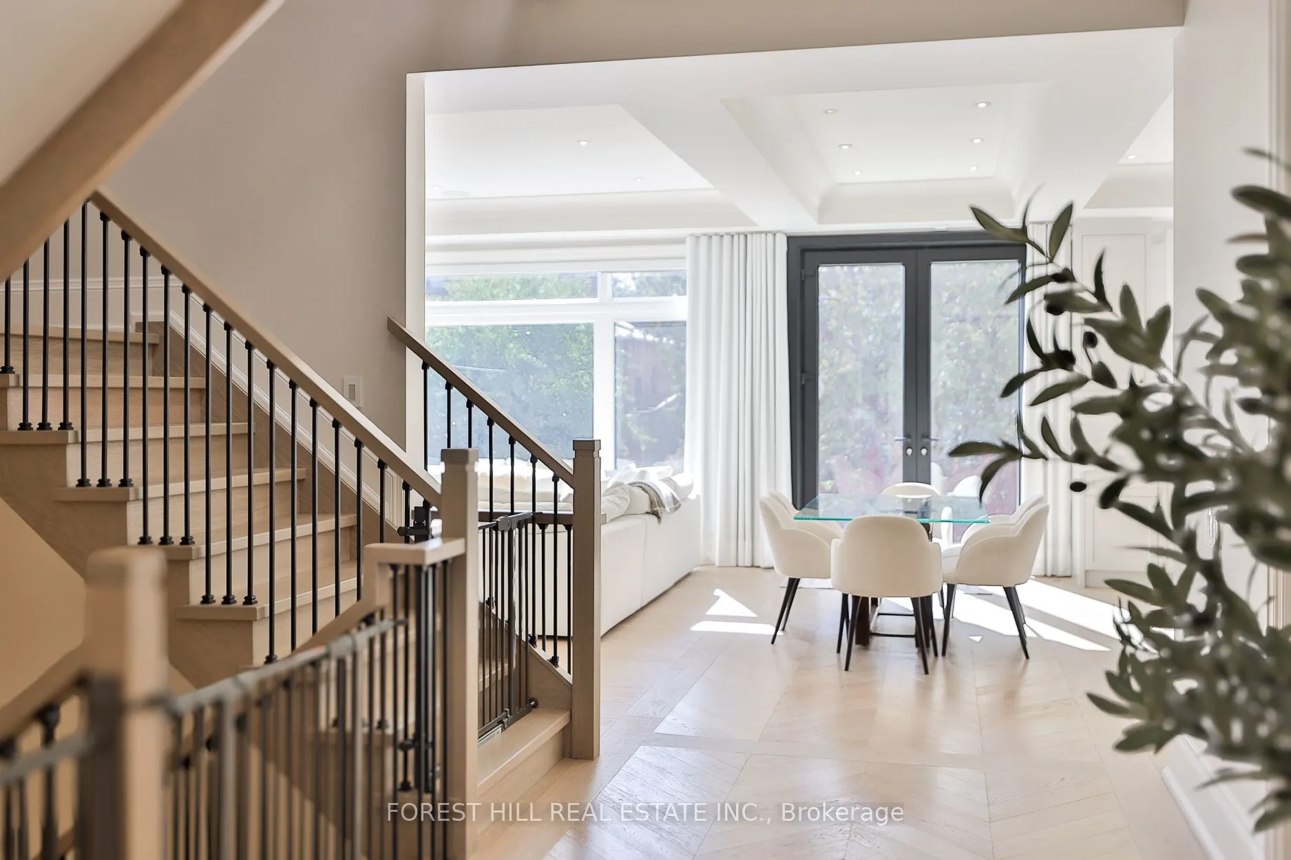 84 Botfield Avenue