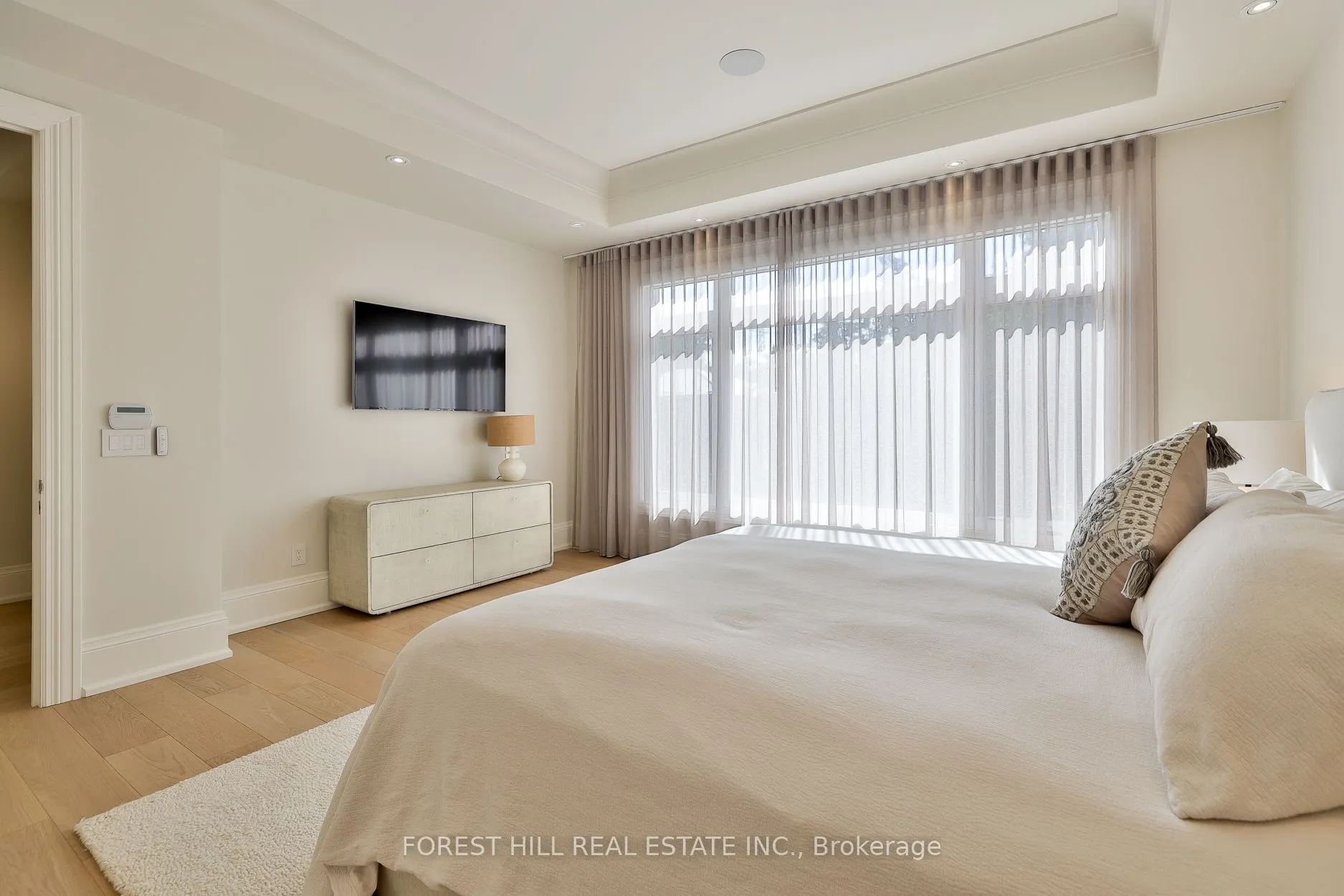 84 Botfield Avenue