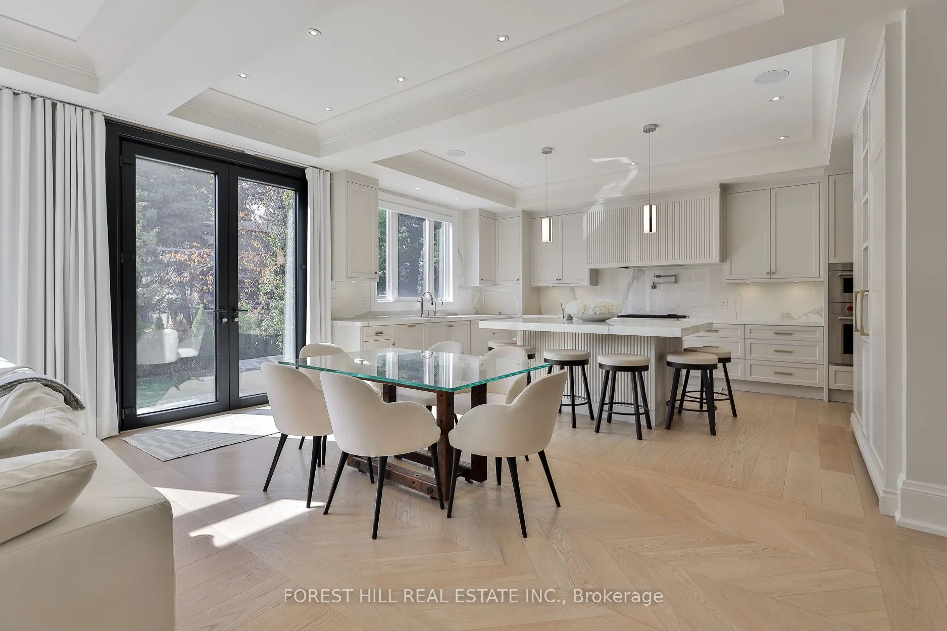 84 Botfield Avenue