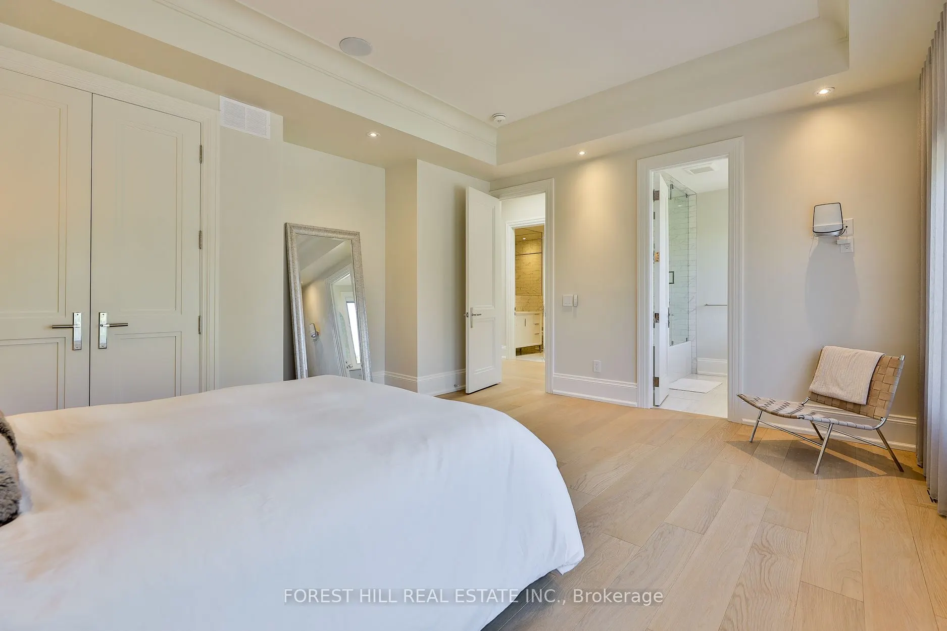 84 Botfield Avenue