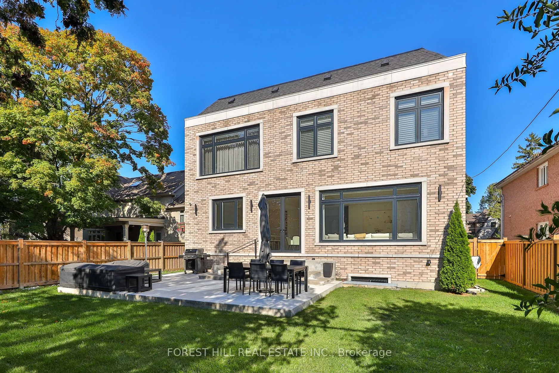 84 Botfield Avenue