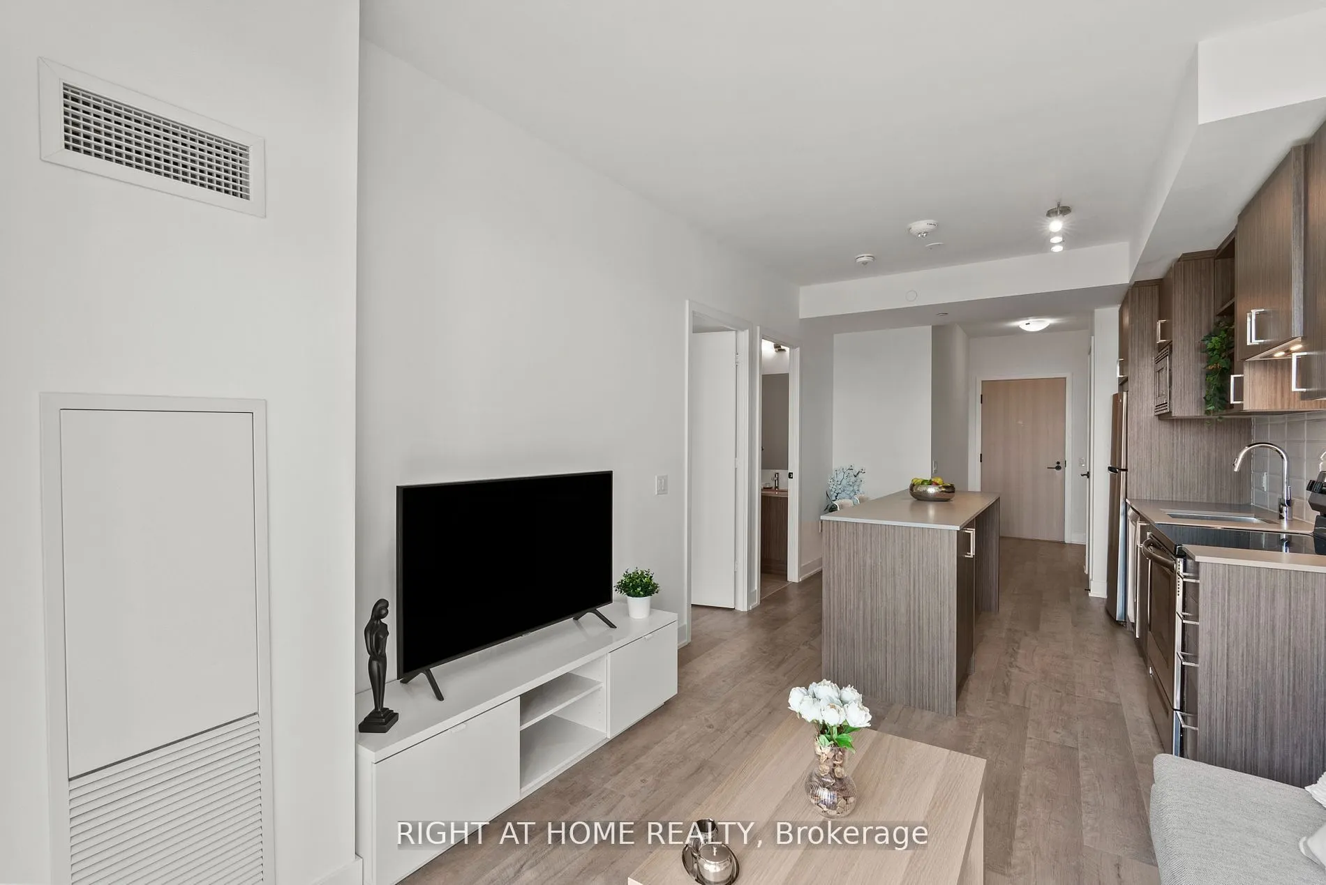 60 George Butchart Drive, #509