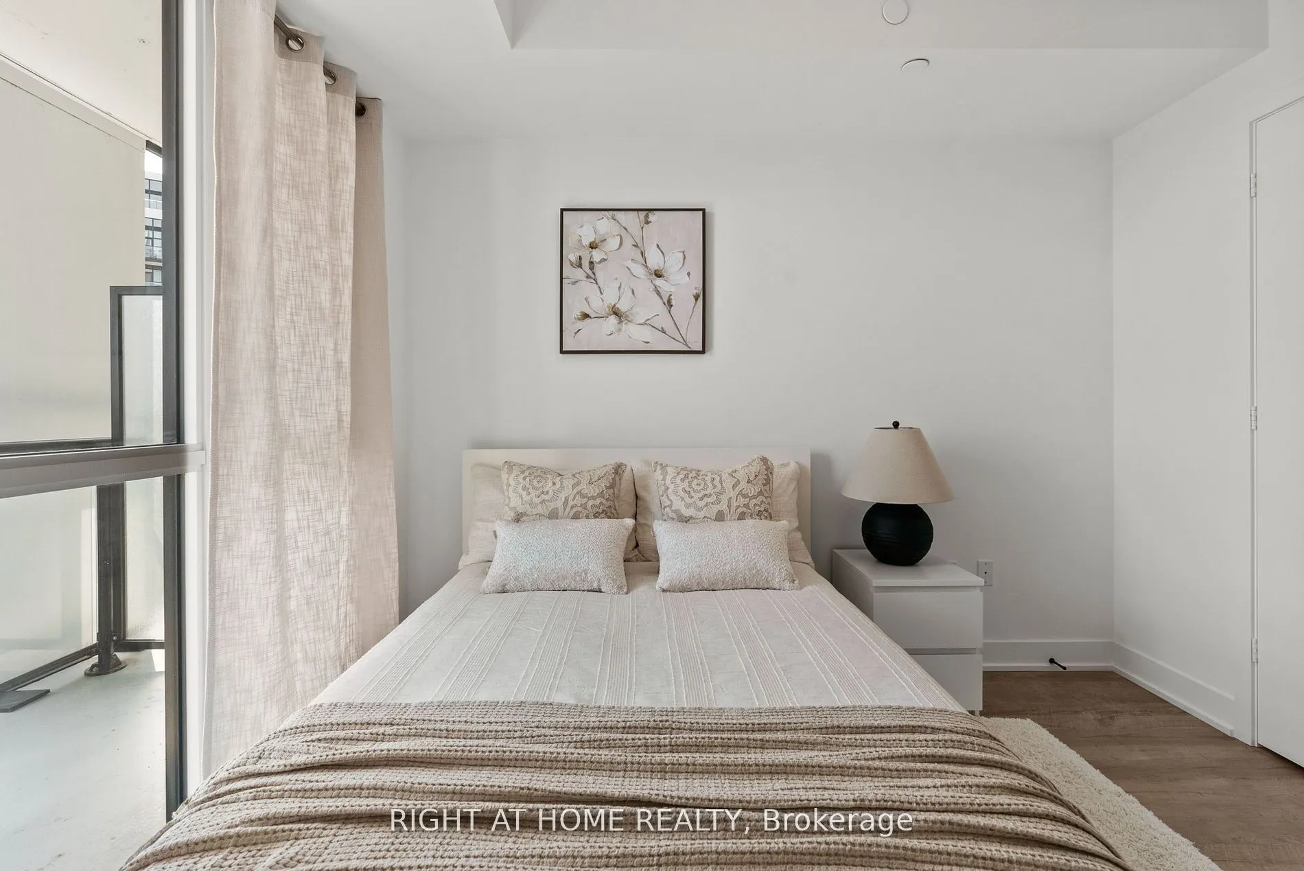 60 George Butchart Drive, #509