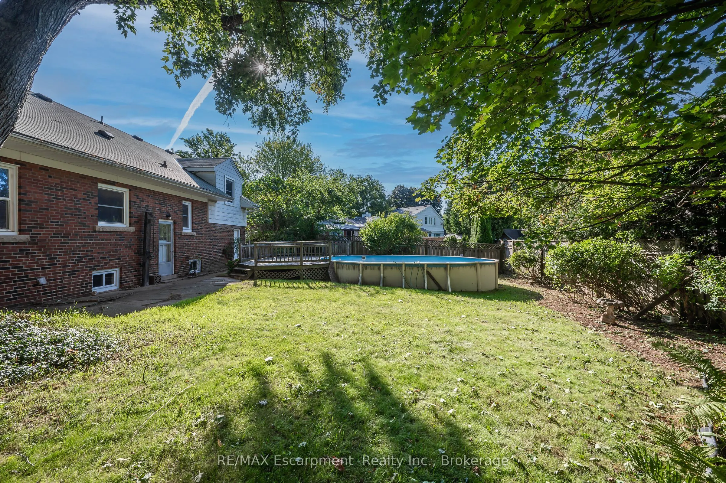 900 Tanager Avenue
