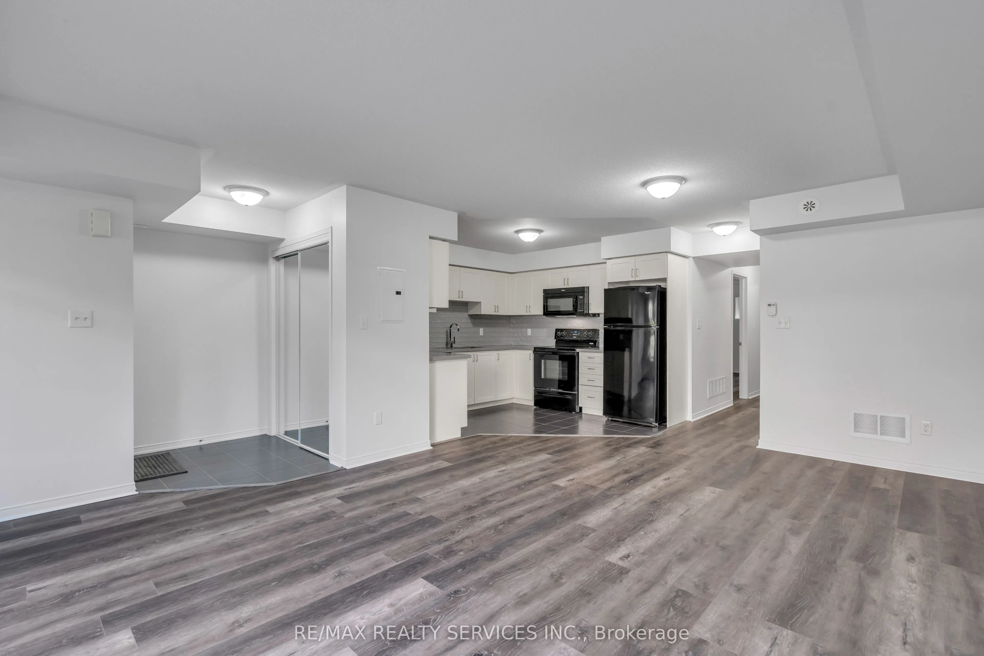 43 Hays Boulevard, #3