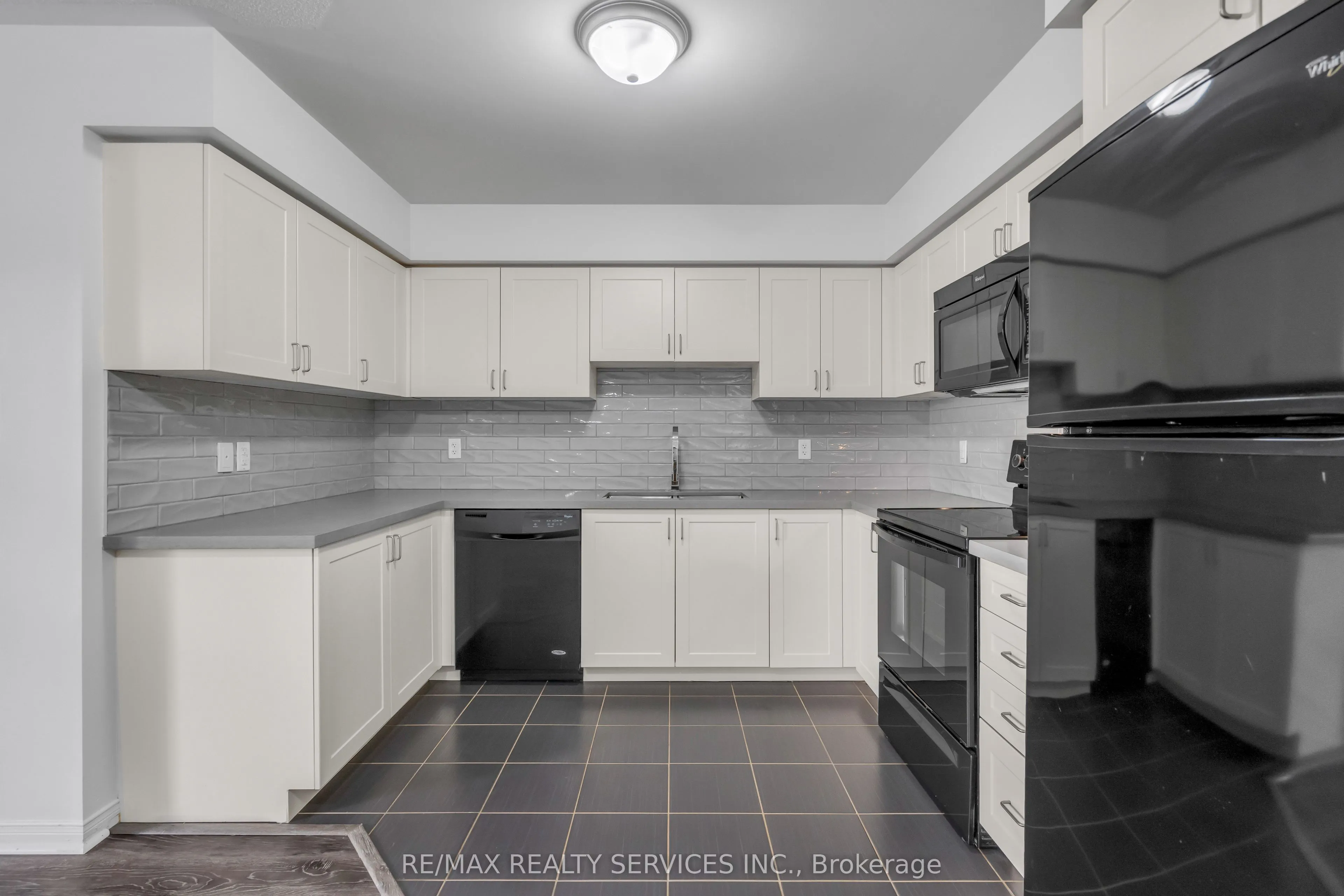 43 Hays Boulevard, #3