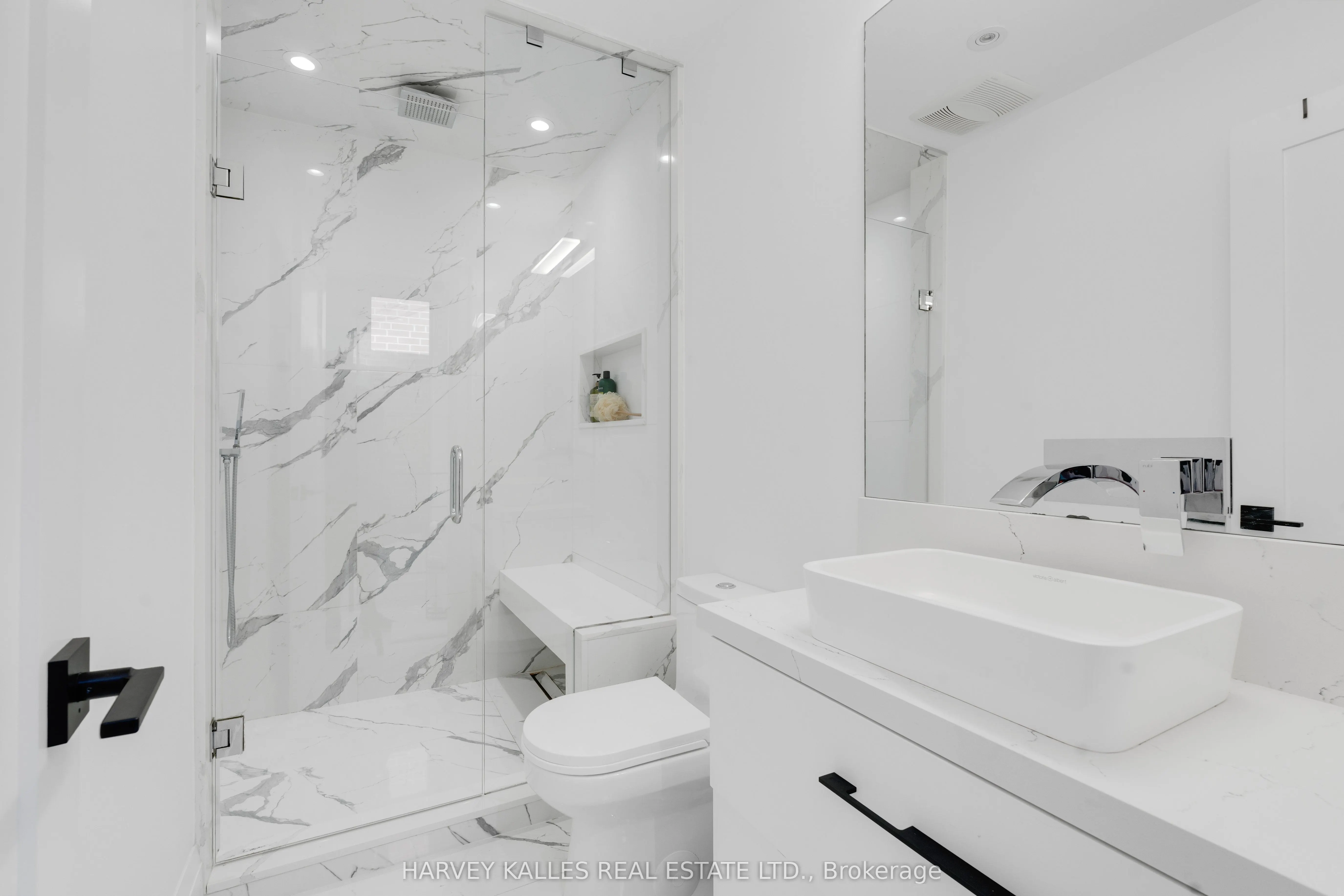 58 Carrick Avenue, #Upper