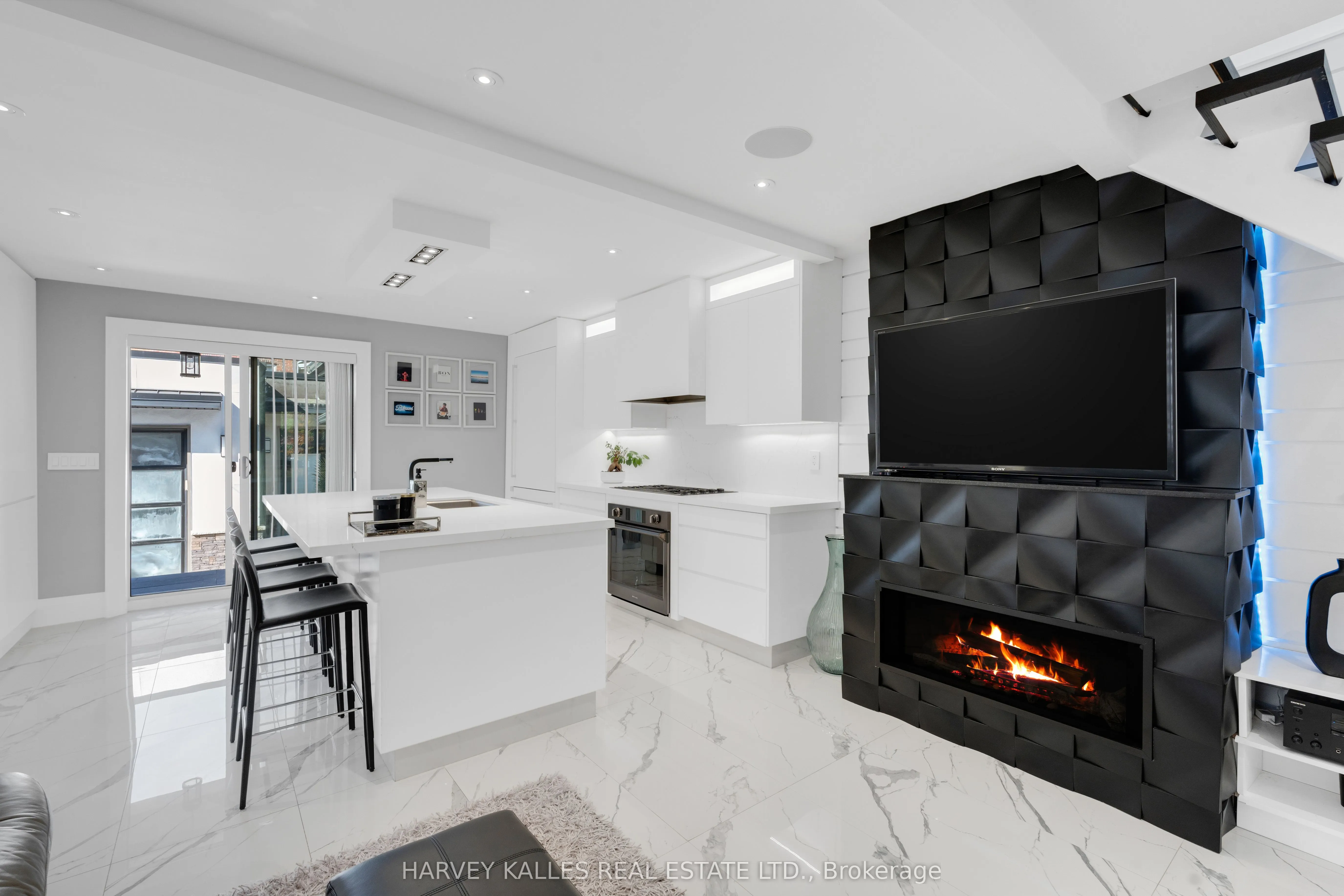 58 Carrick Avenue, #Upper