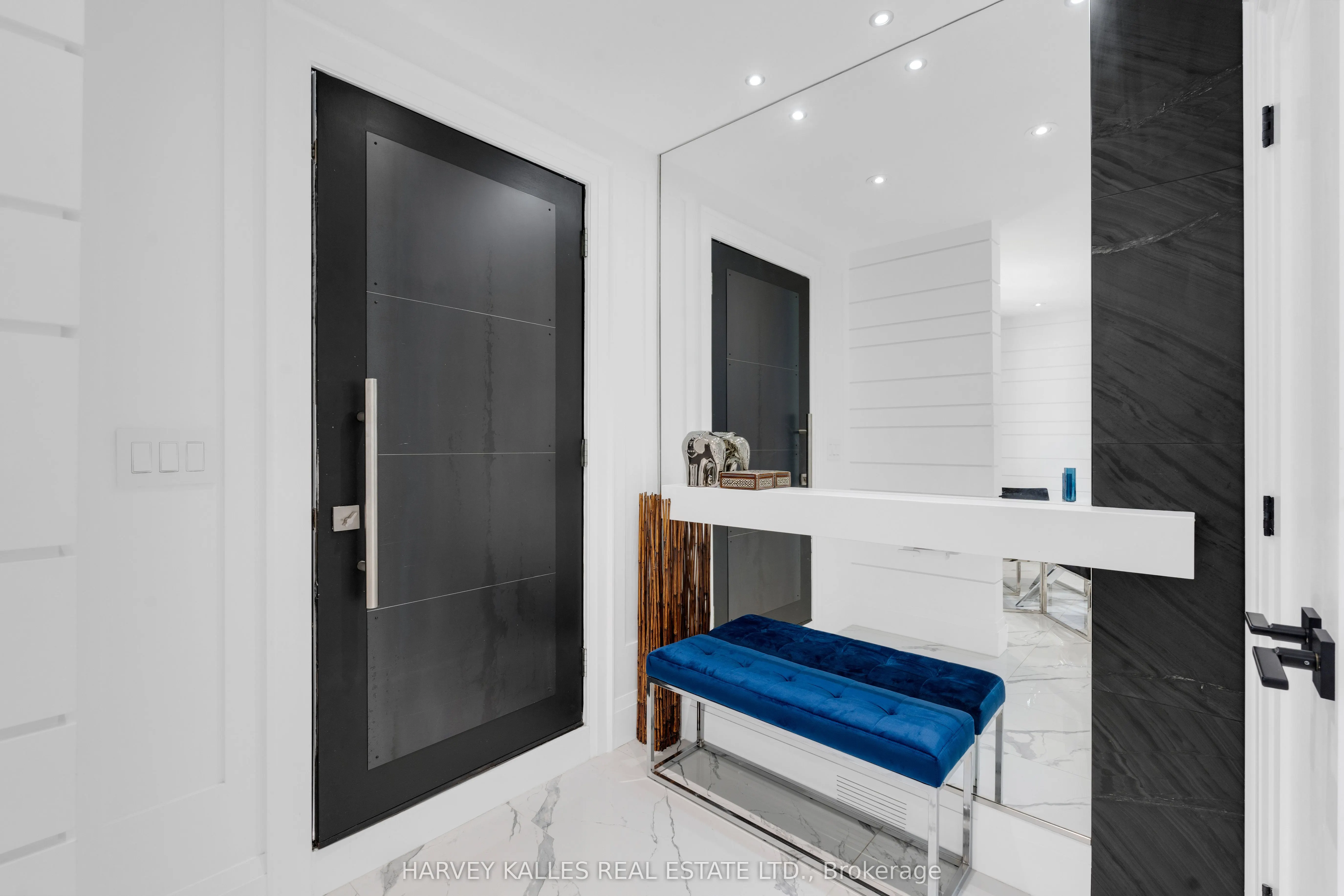 58 Carrick Avenue, #Upper