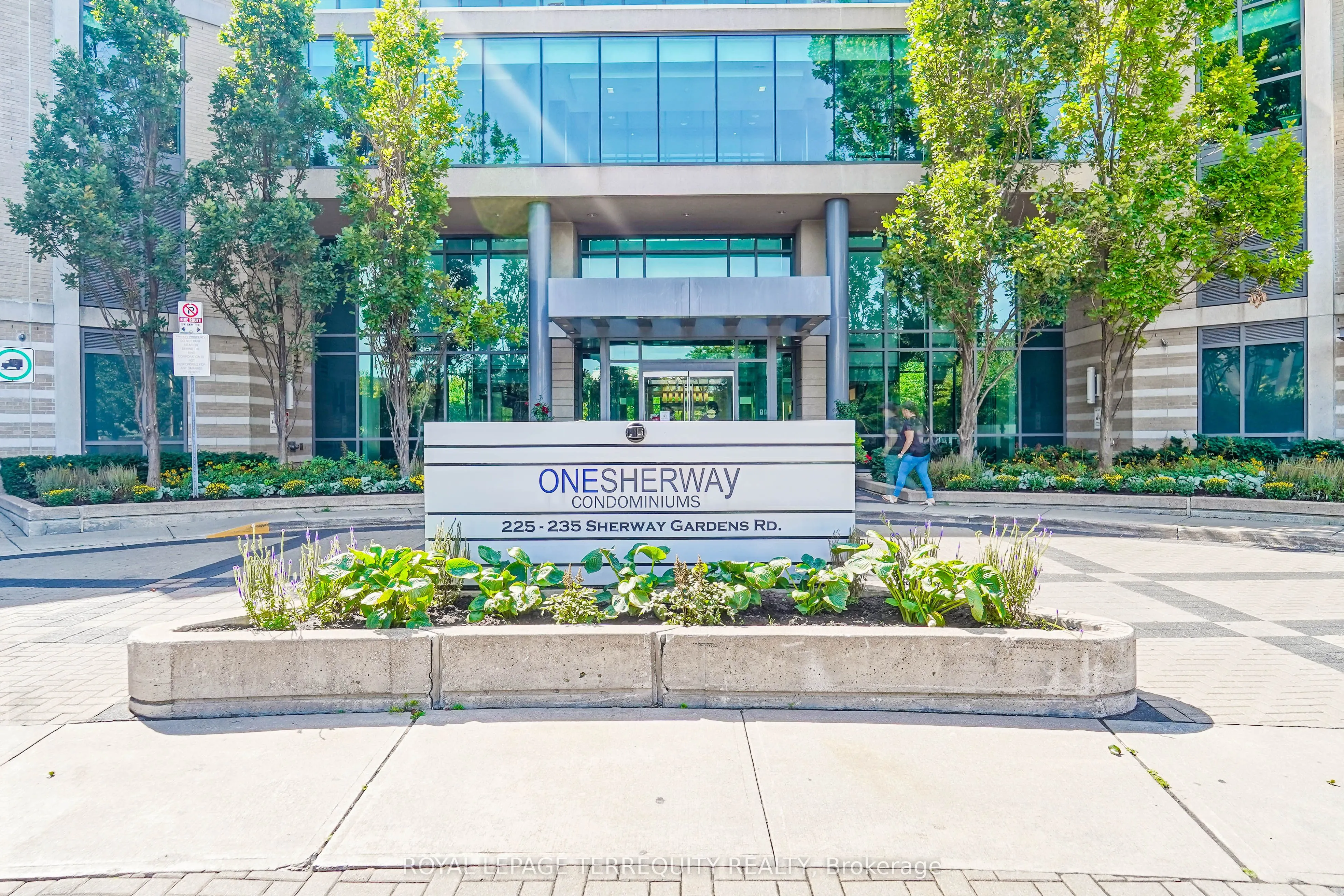 235 Sherway Gardens Road, #2209