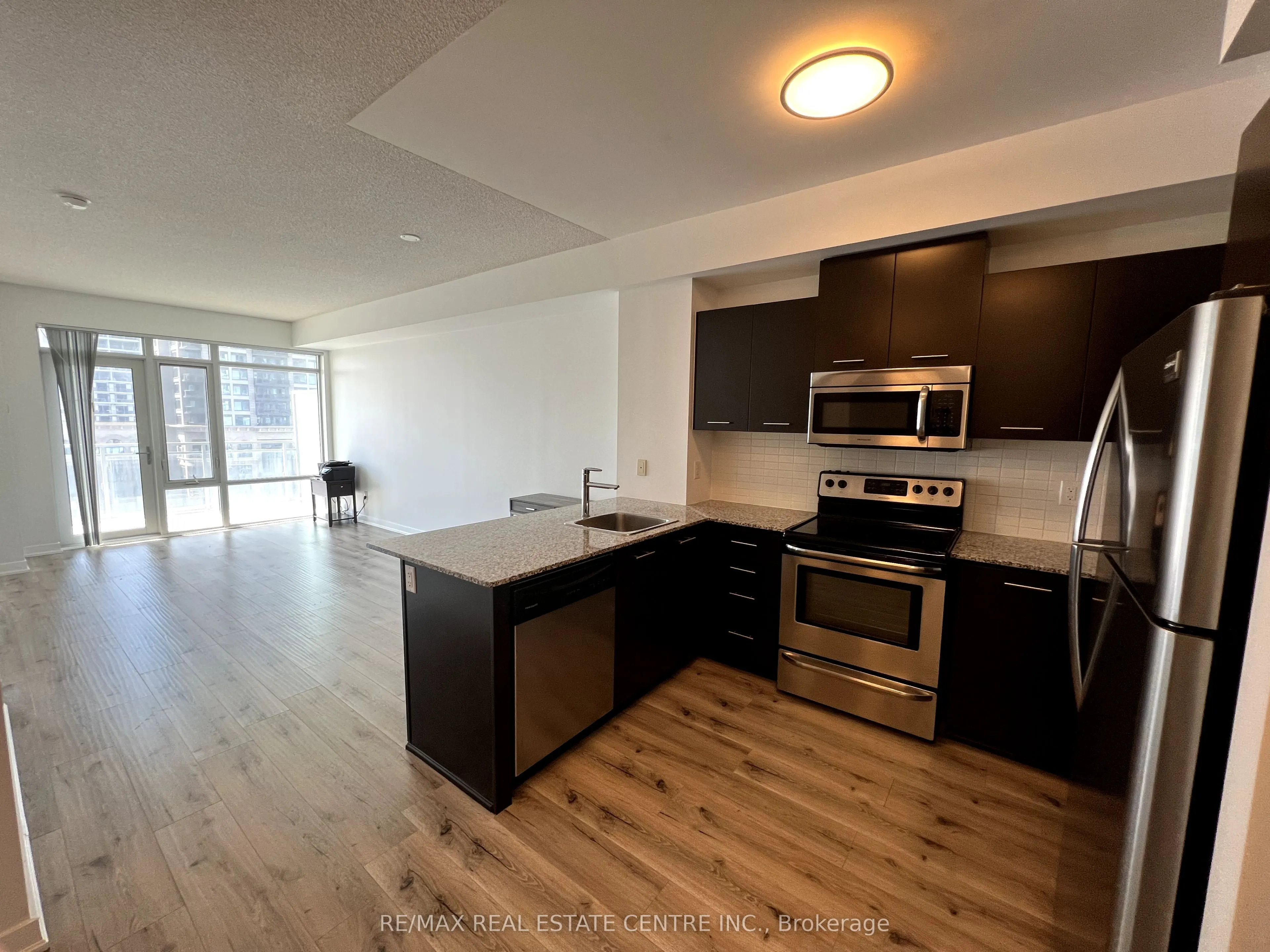 365 Prince Of Wales Drive, #1006