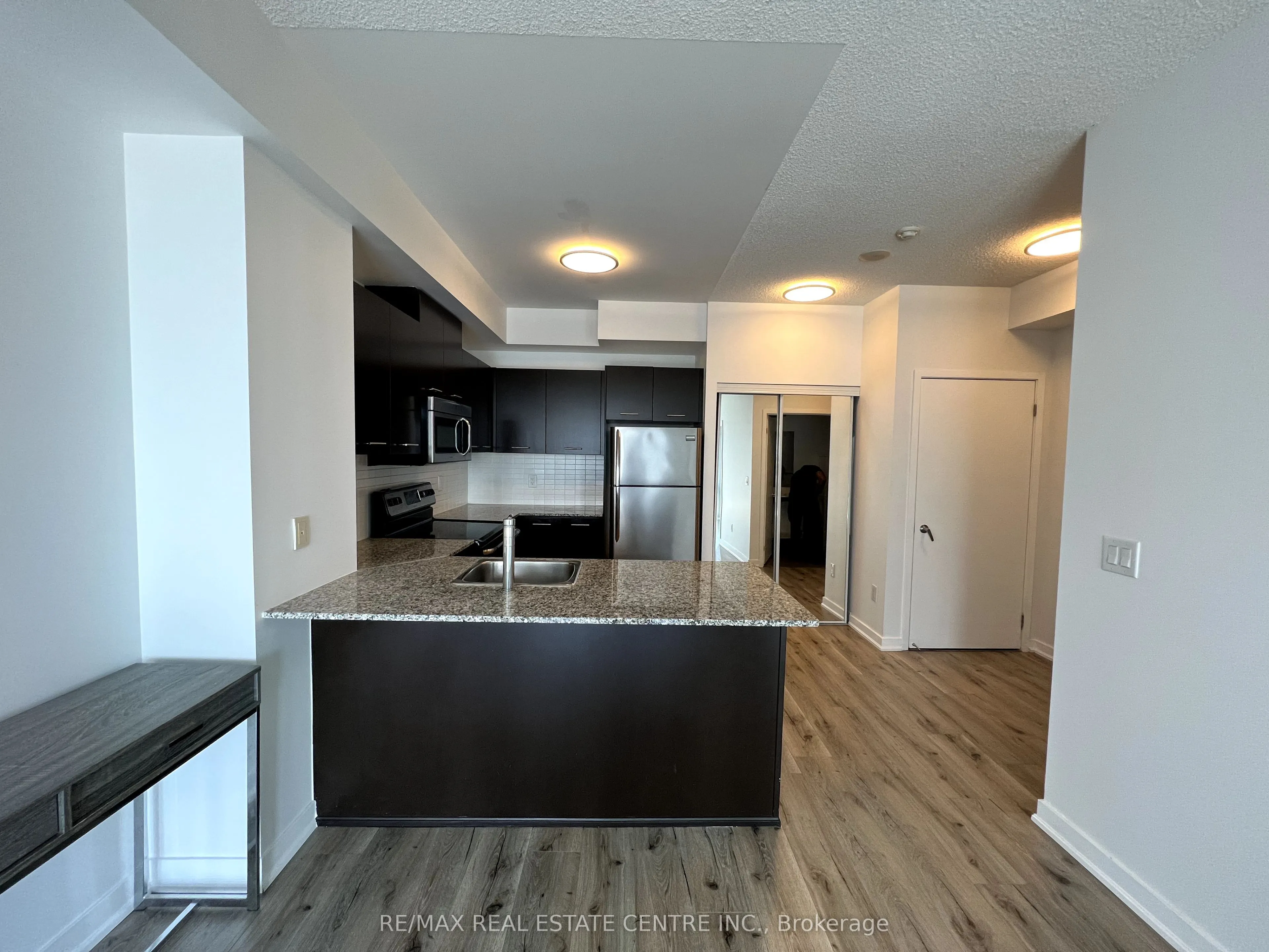 365 Prince Of Wales Drive, #1006