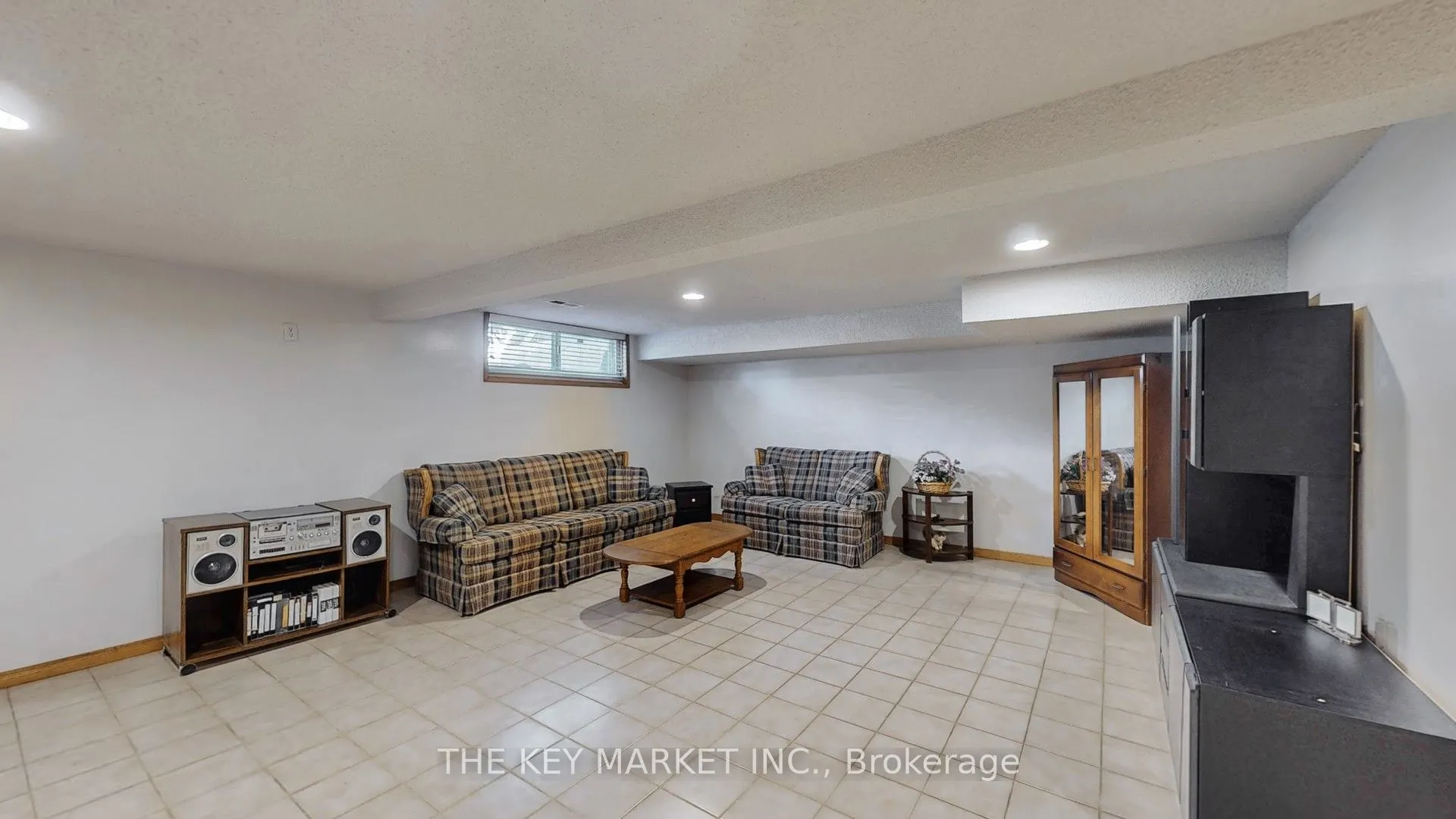 1277 Tyneburn Crescent