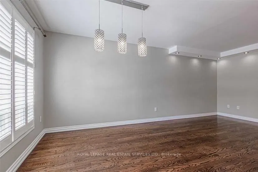 2220 Ridge Landing