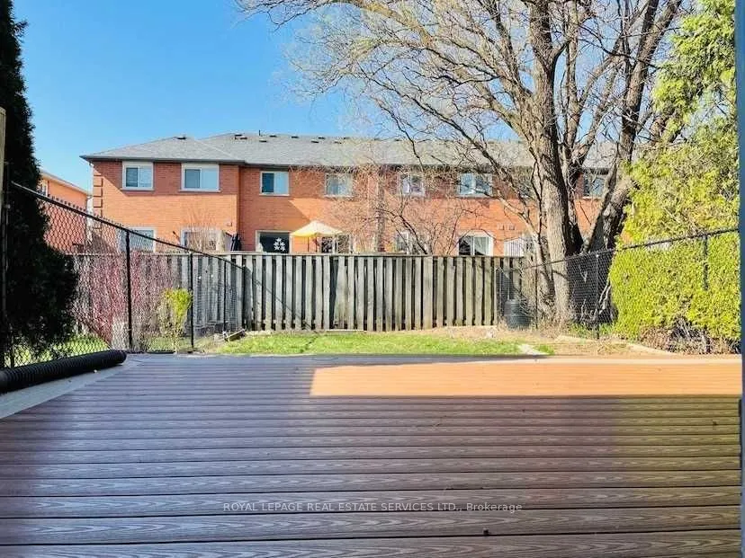 2220 Ridge Landing