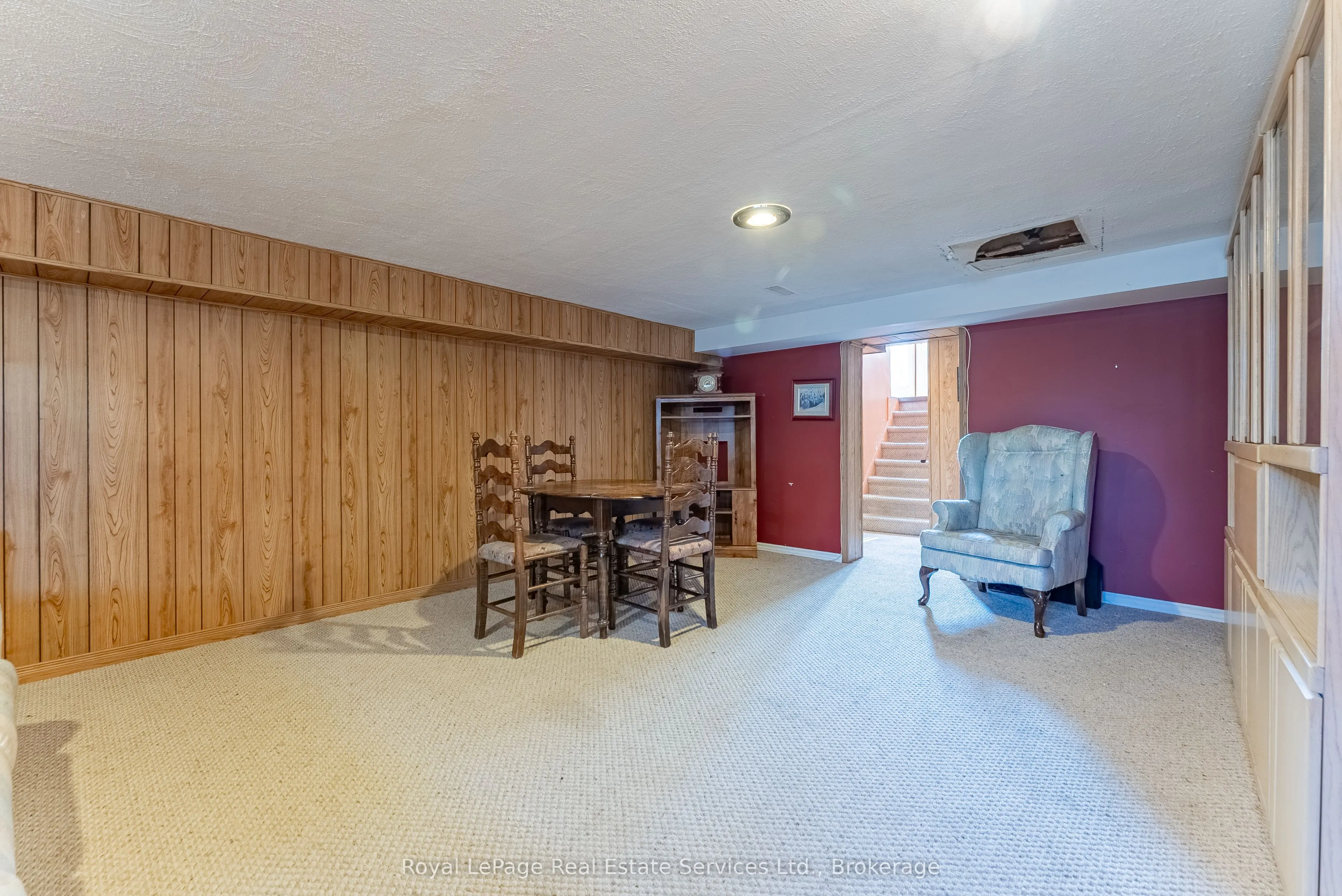 458 Kingsleigh Court