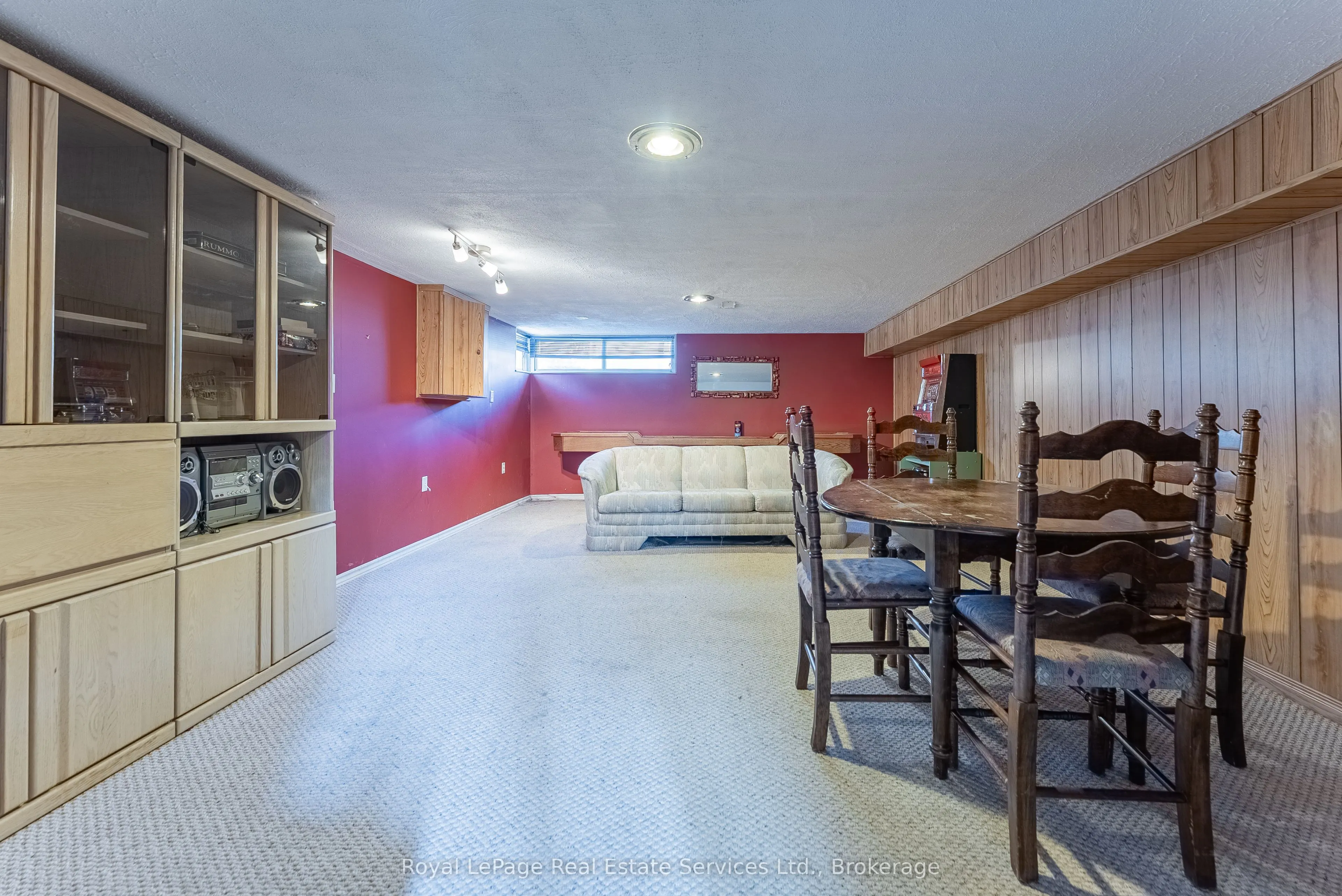 458 Kingsleigh Court