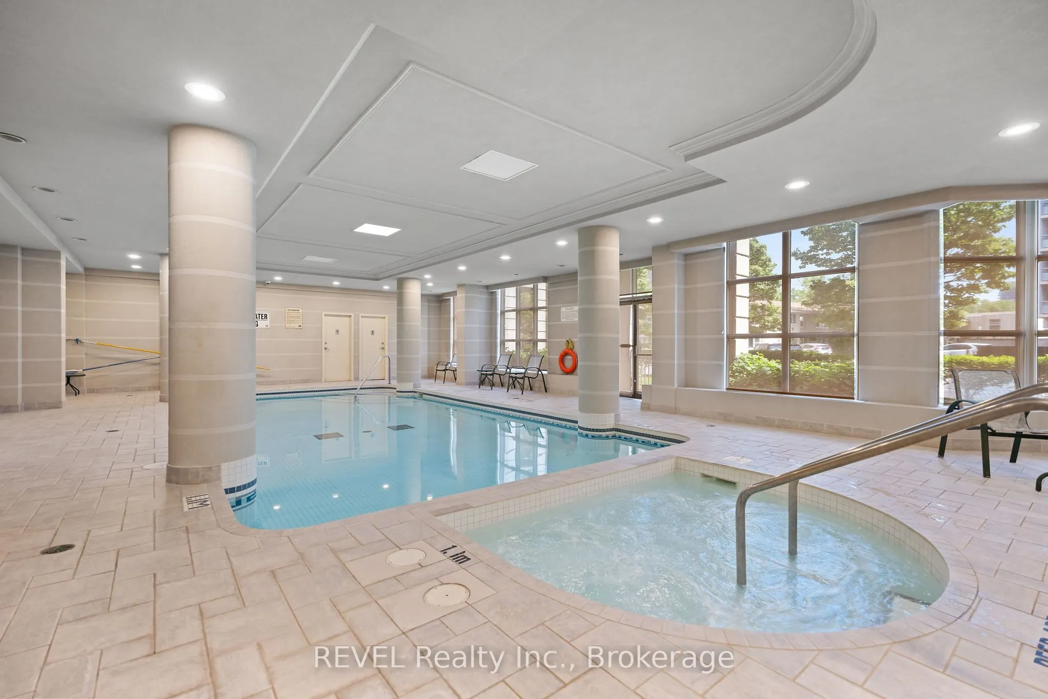 442 Maple Avenue, #905