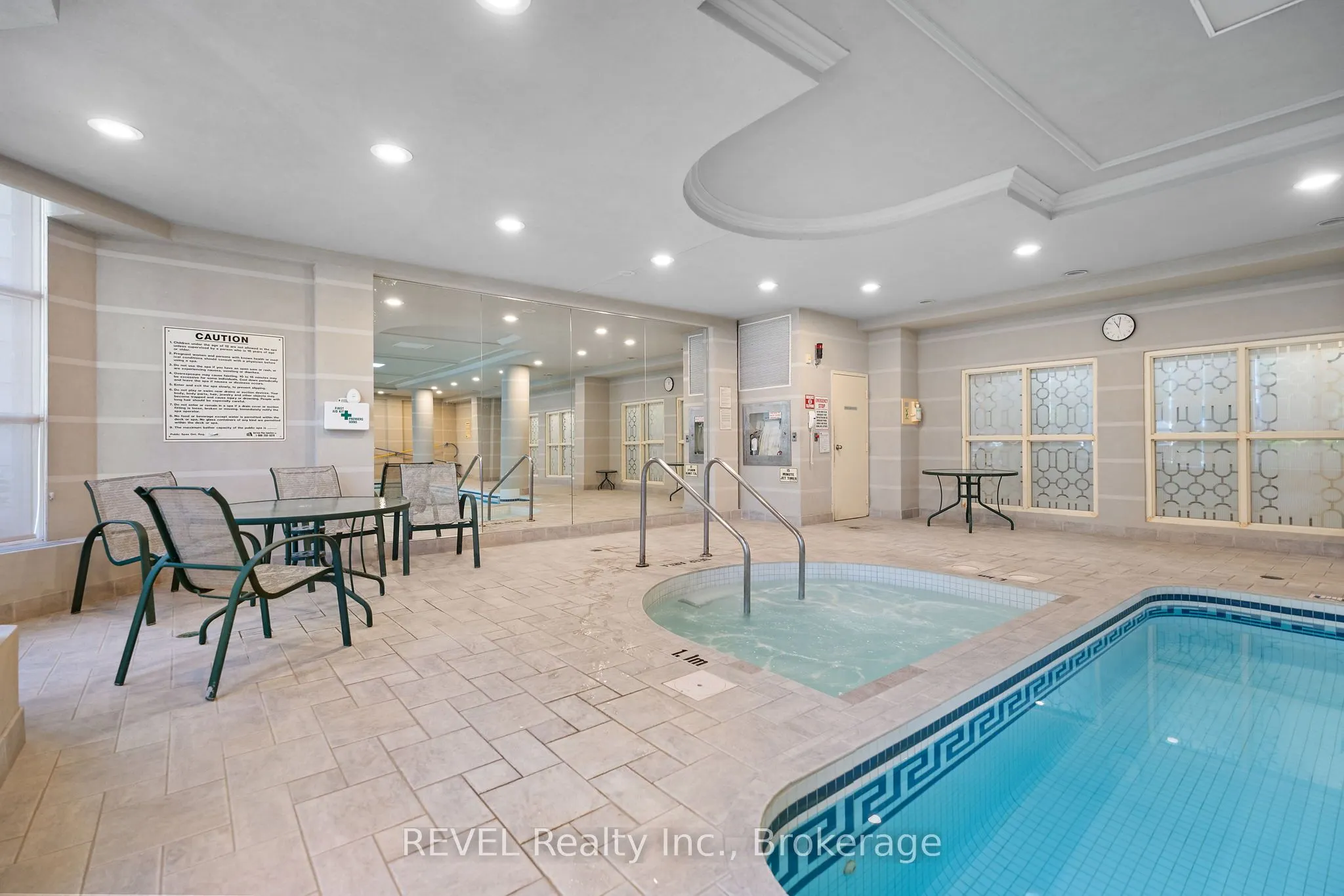 442 Maple Avenue, #905