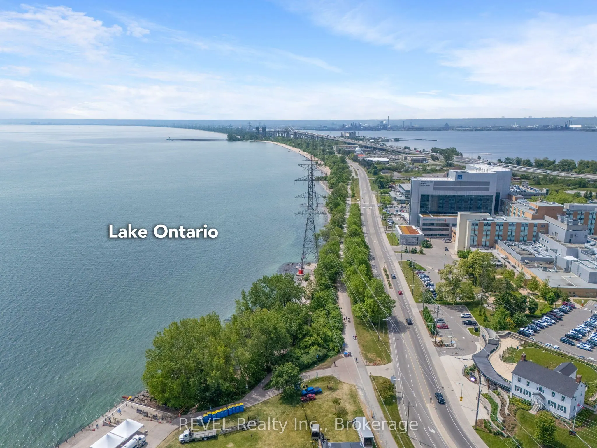 442 Maple Avenue, #905