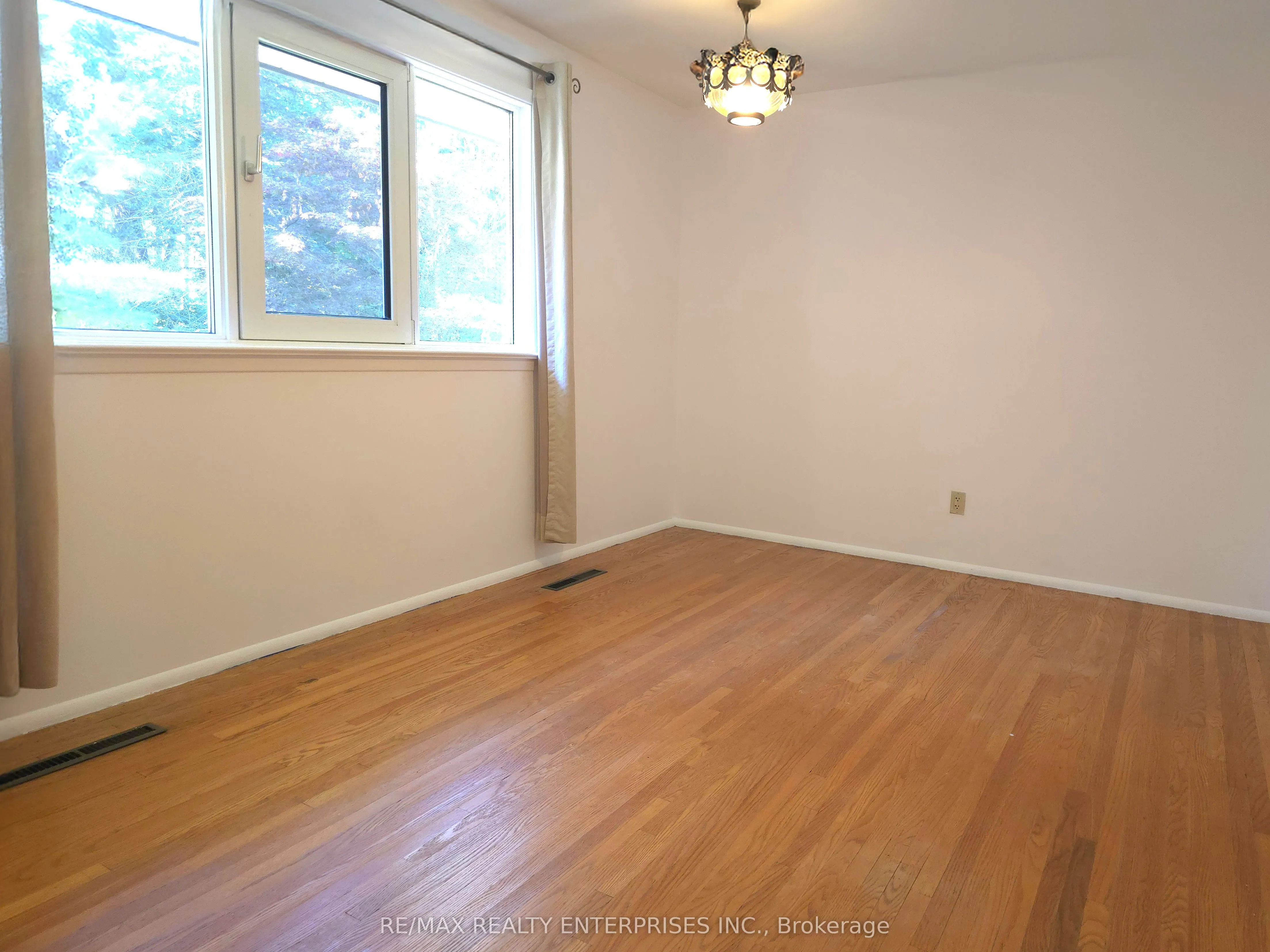 1364 Avonbridge Drive