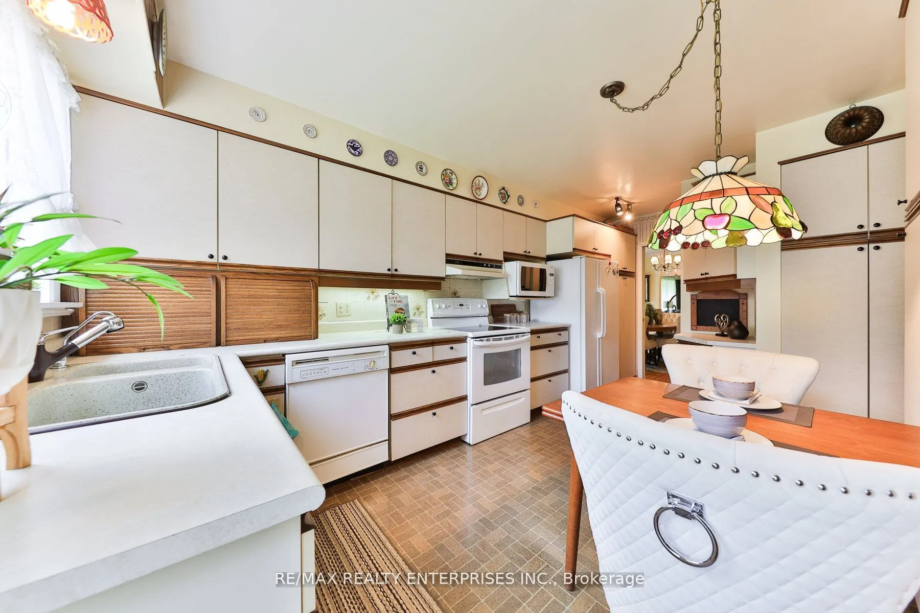 1364 Avonbridge Drive