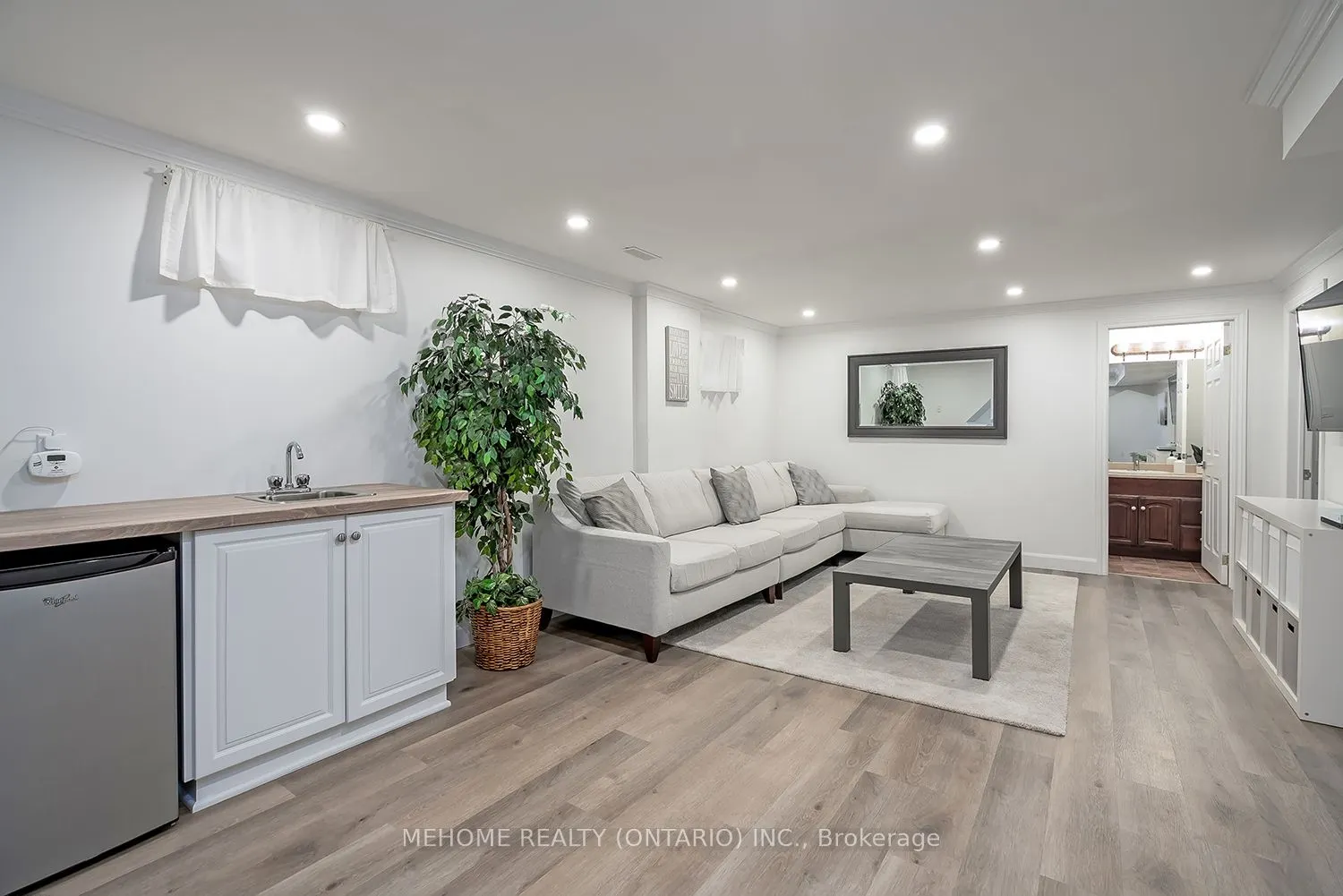 2126 Springdale Road