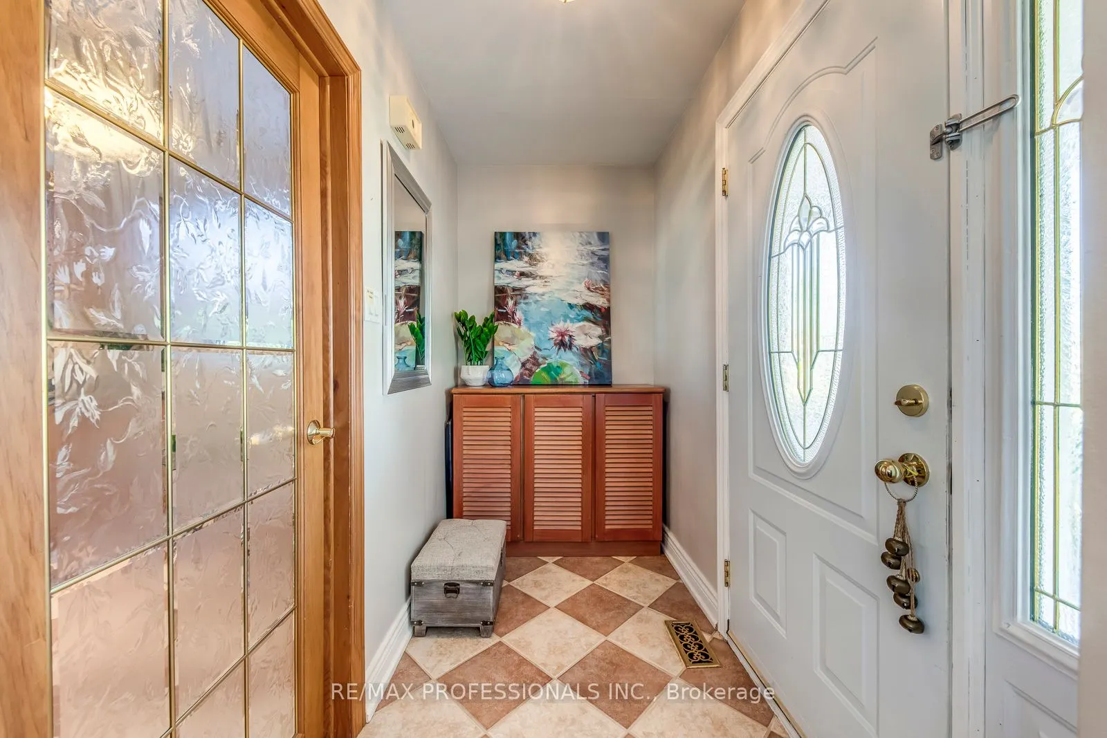 28 Summerfield Crescent