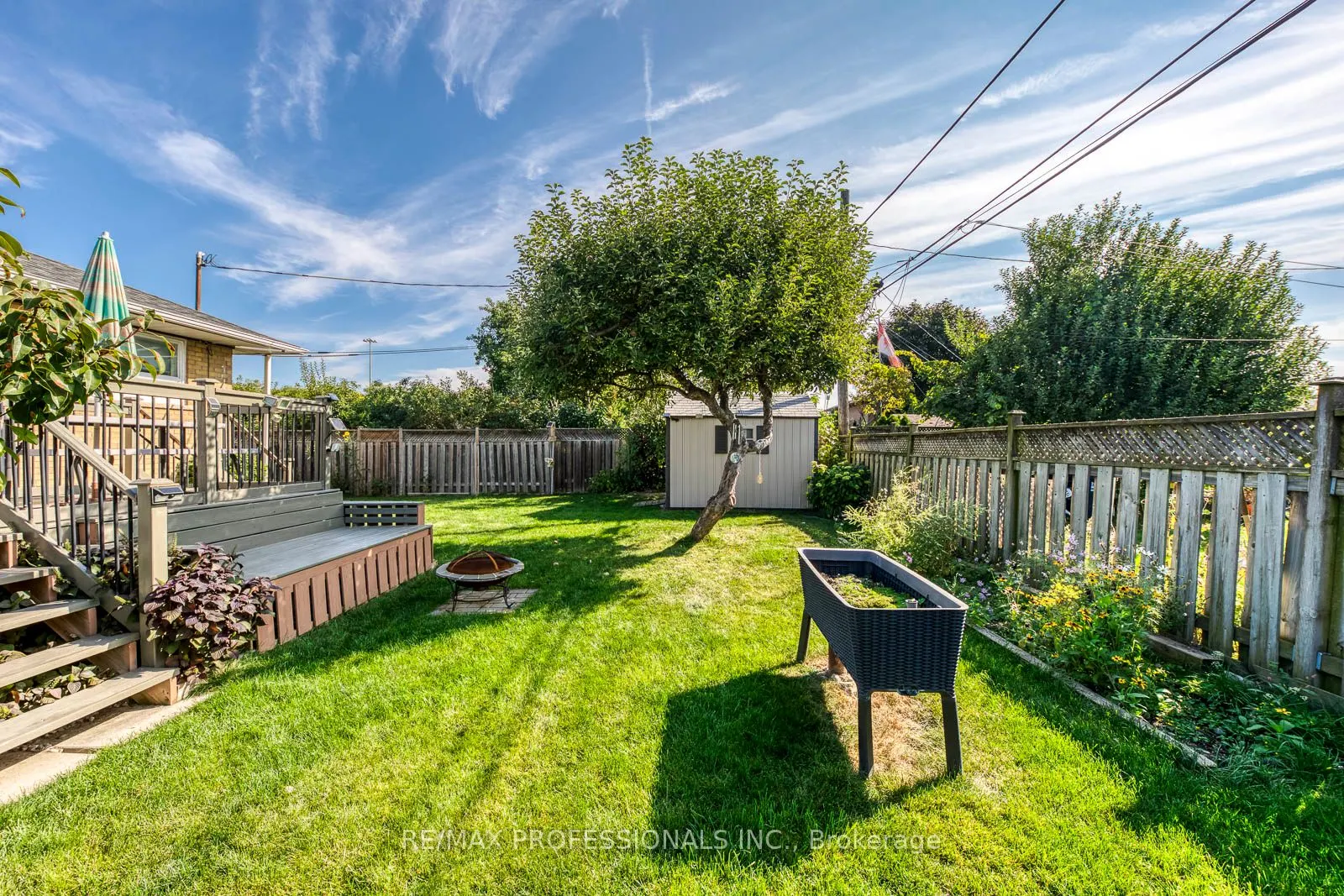 28 Summerfield Crescent