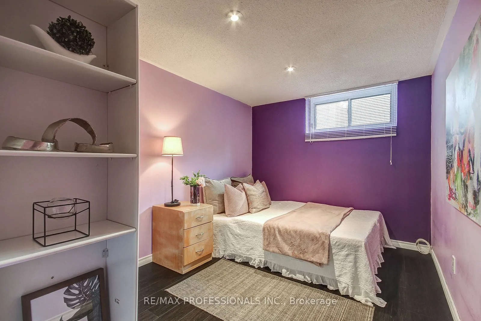 28 Summerfield Crescent