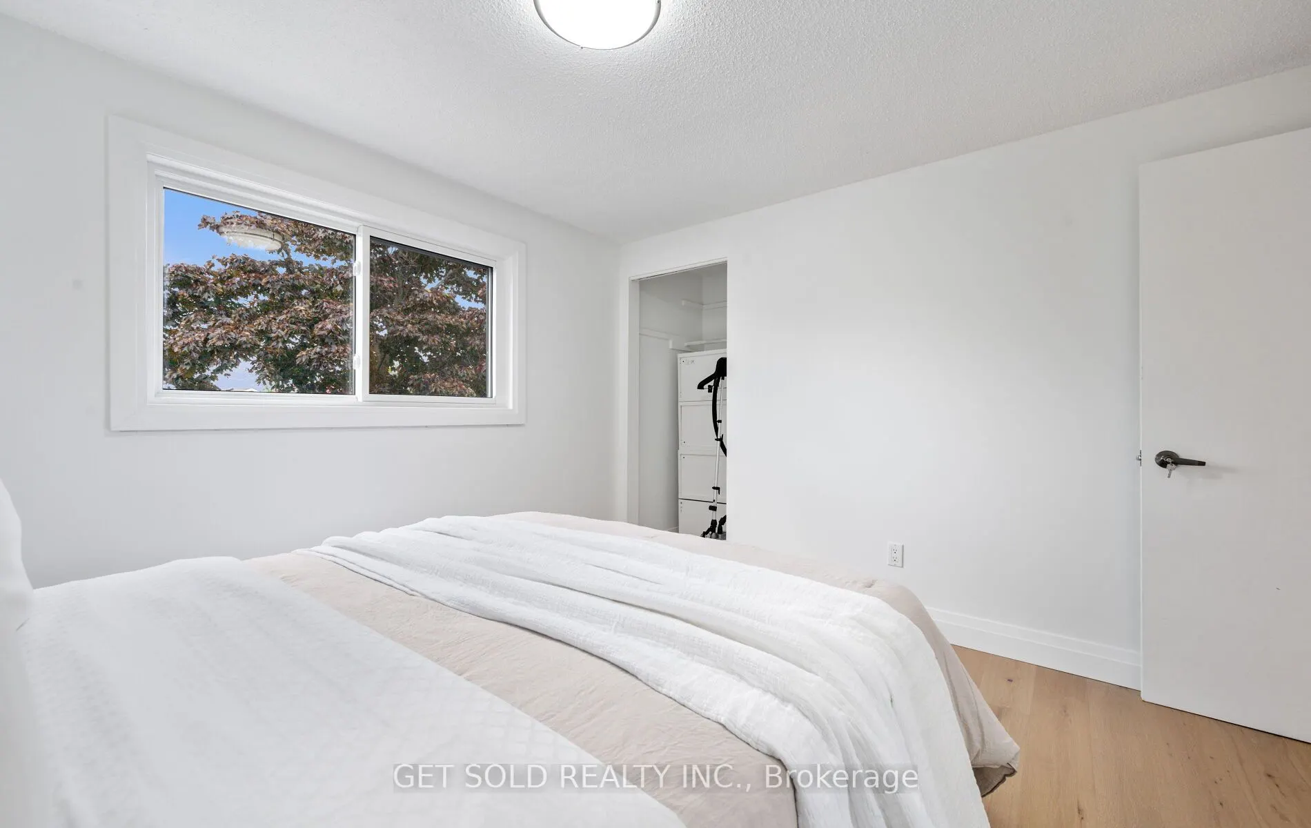 36 Shalom Crescent