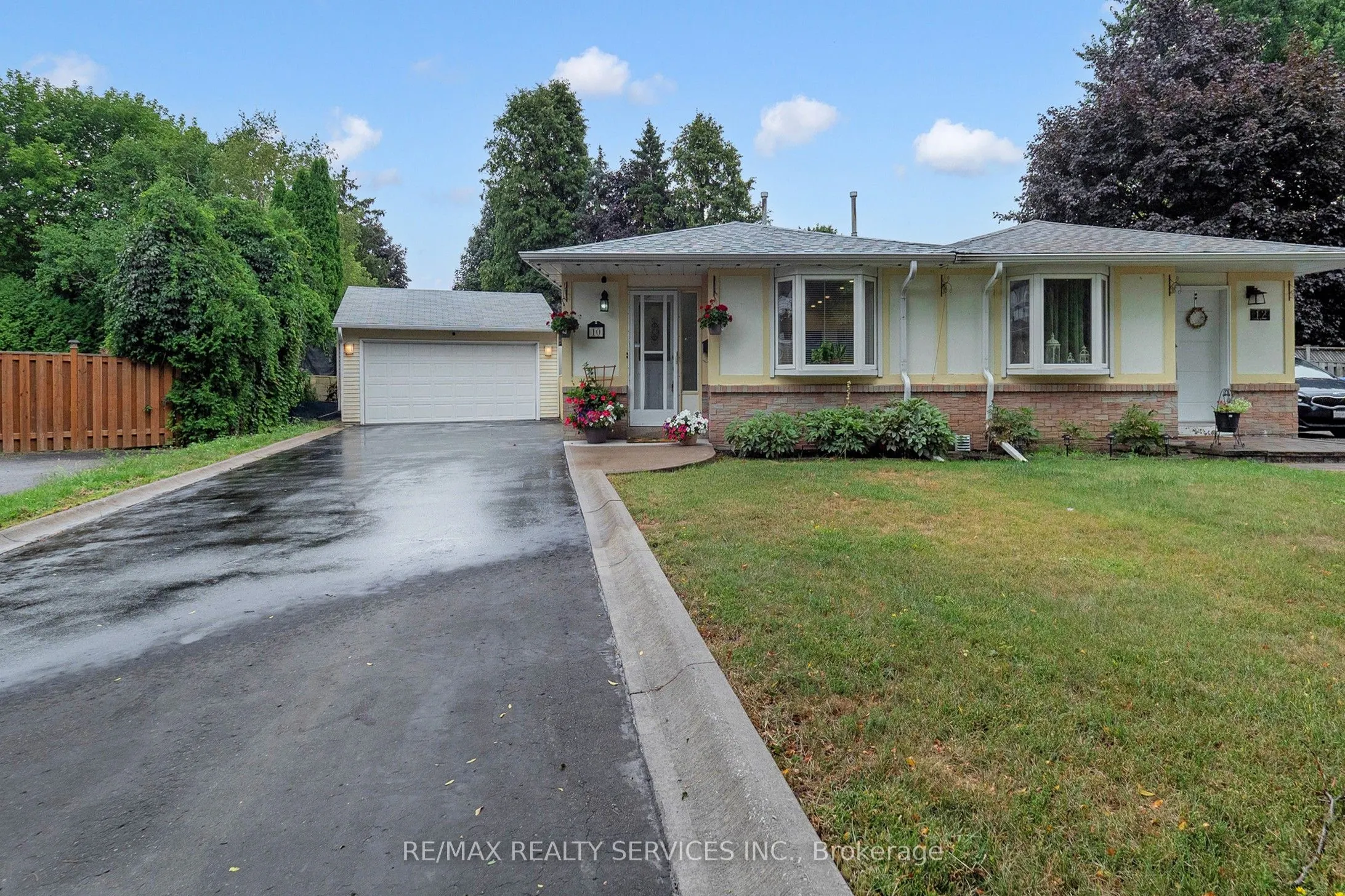 10 Minton Place