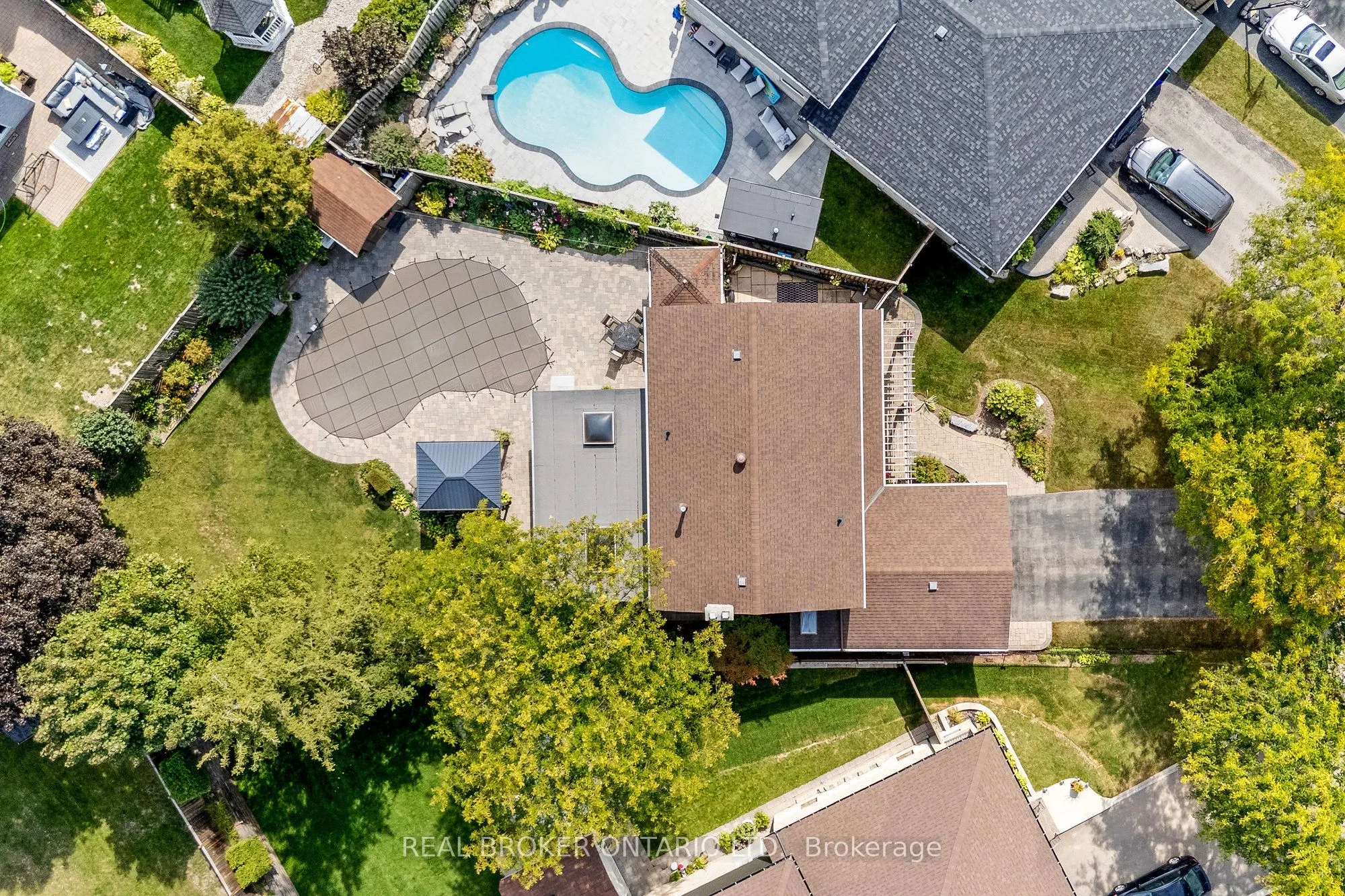 529 Moorelands Crescent