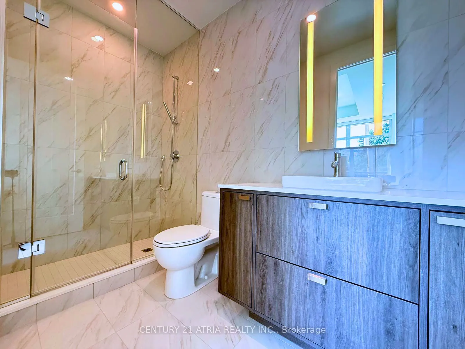 259 The Kingsway, #106