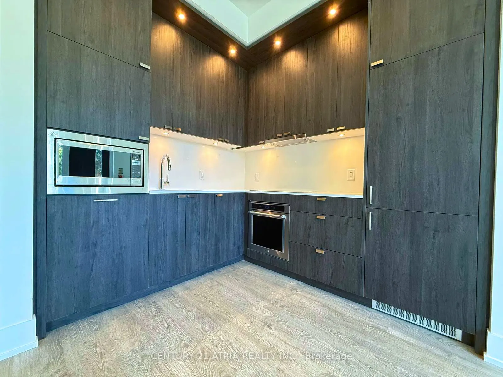 259 The Kingsway, #106