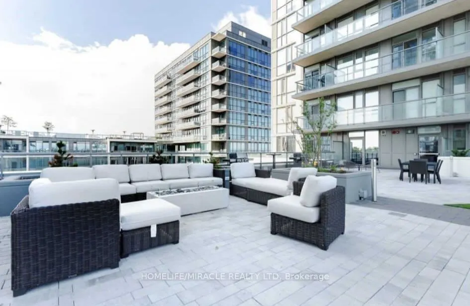 17 Zorra Street, #2004