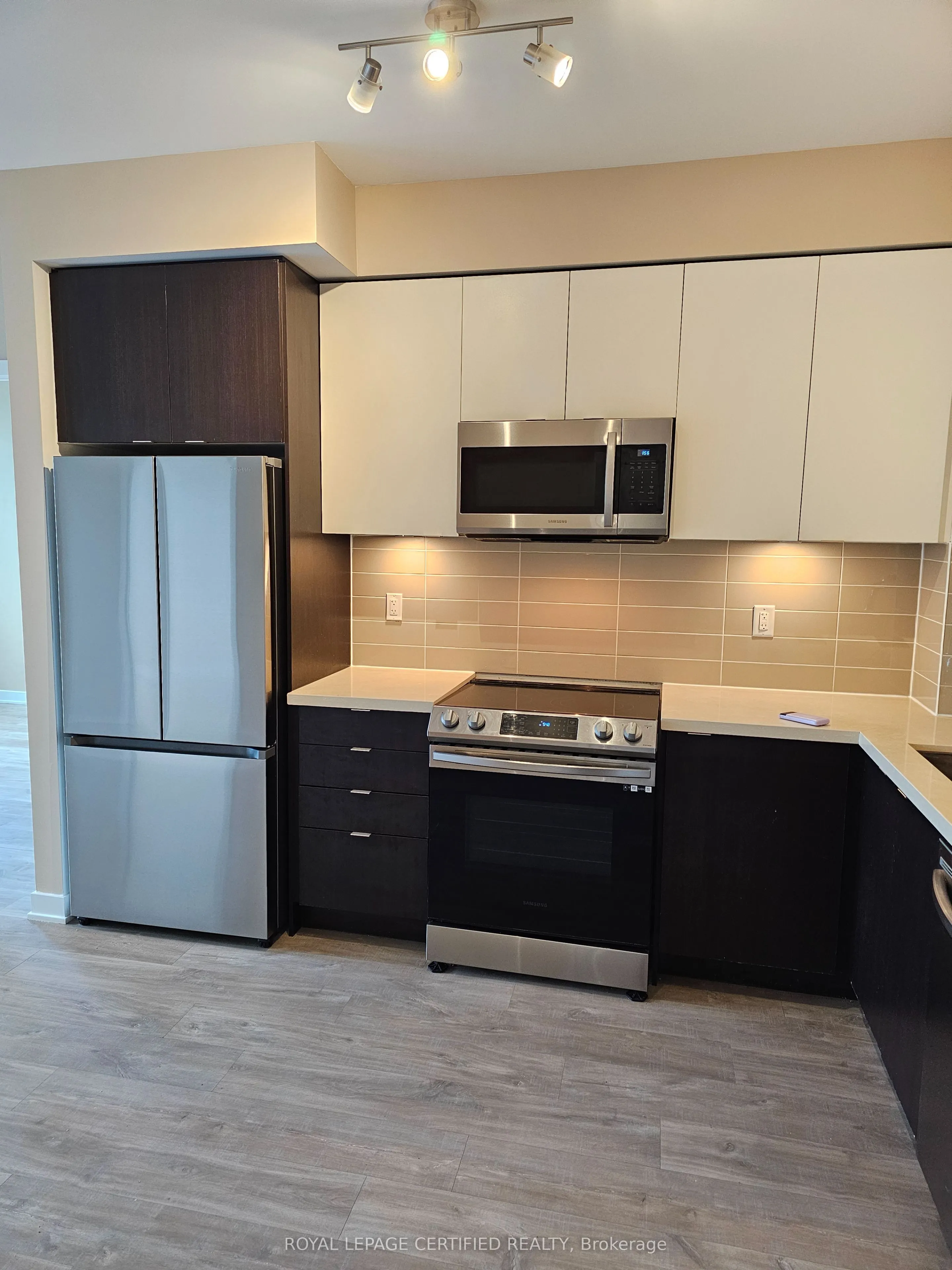 4655 Metcalfe Avenue, #106