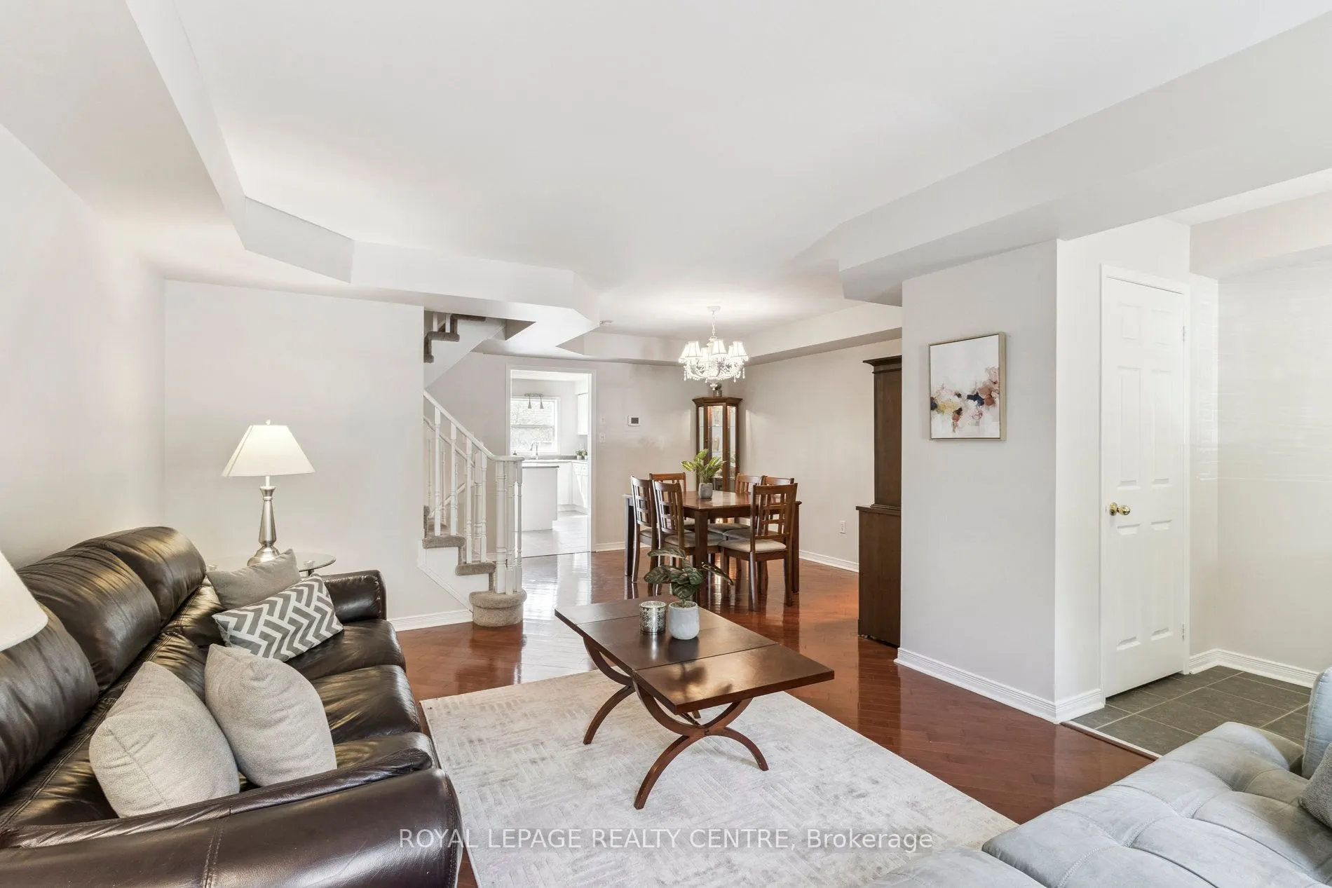 90 Georgian Drive
