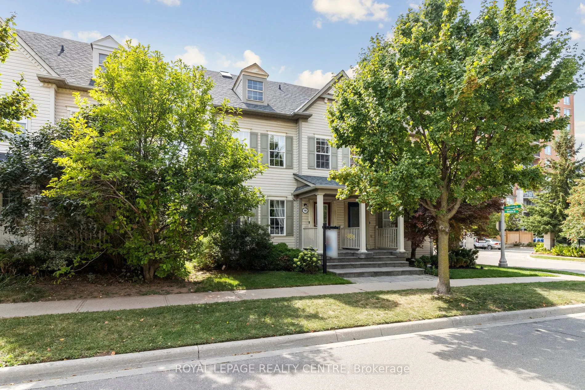 90 Georgian Drive