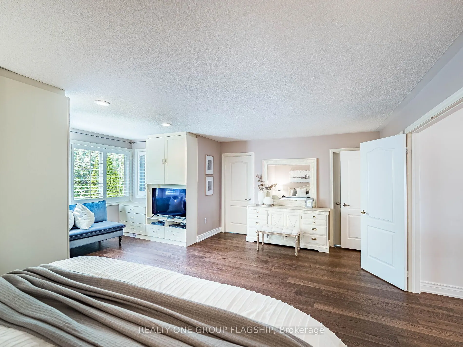 5290 Hilton Court