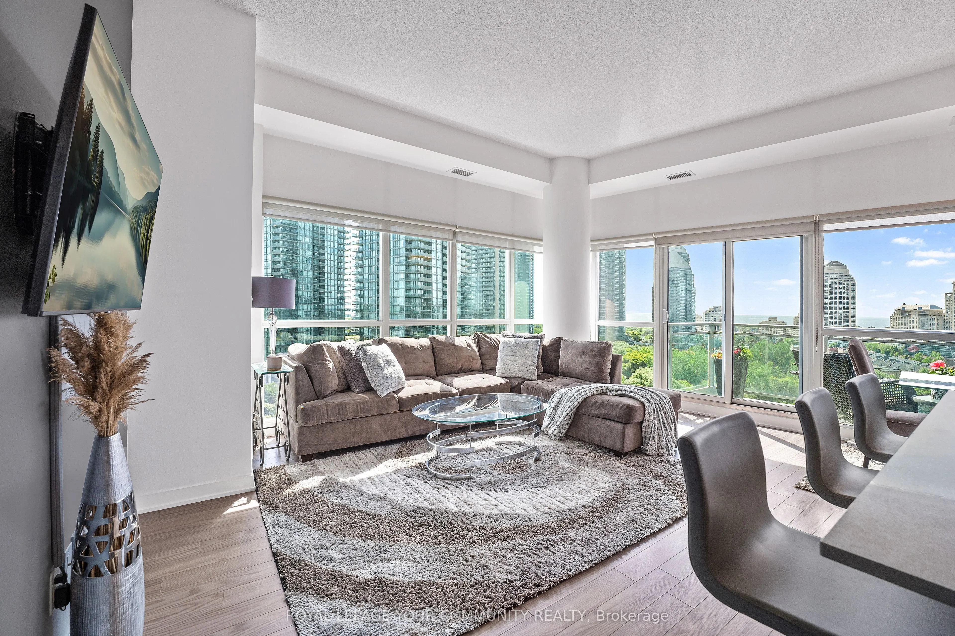 165 Legion Road N, #1226