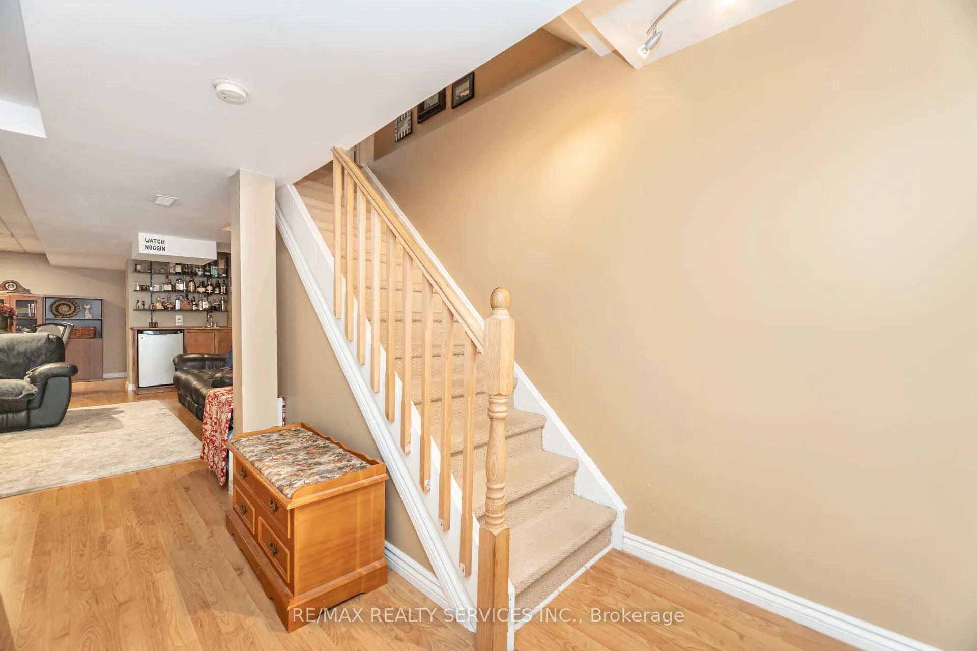 37 Sunnybrook Crescent