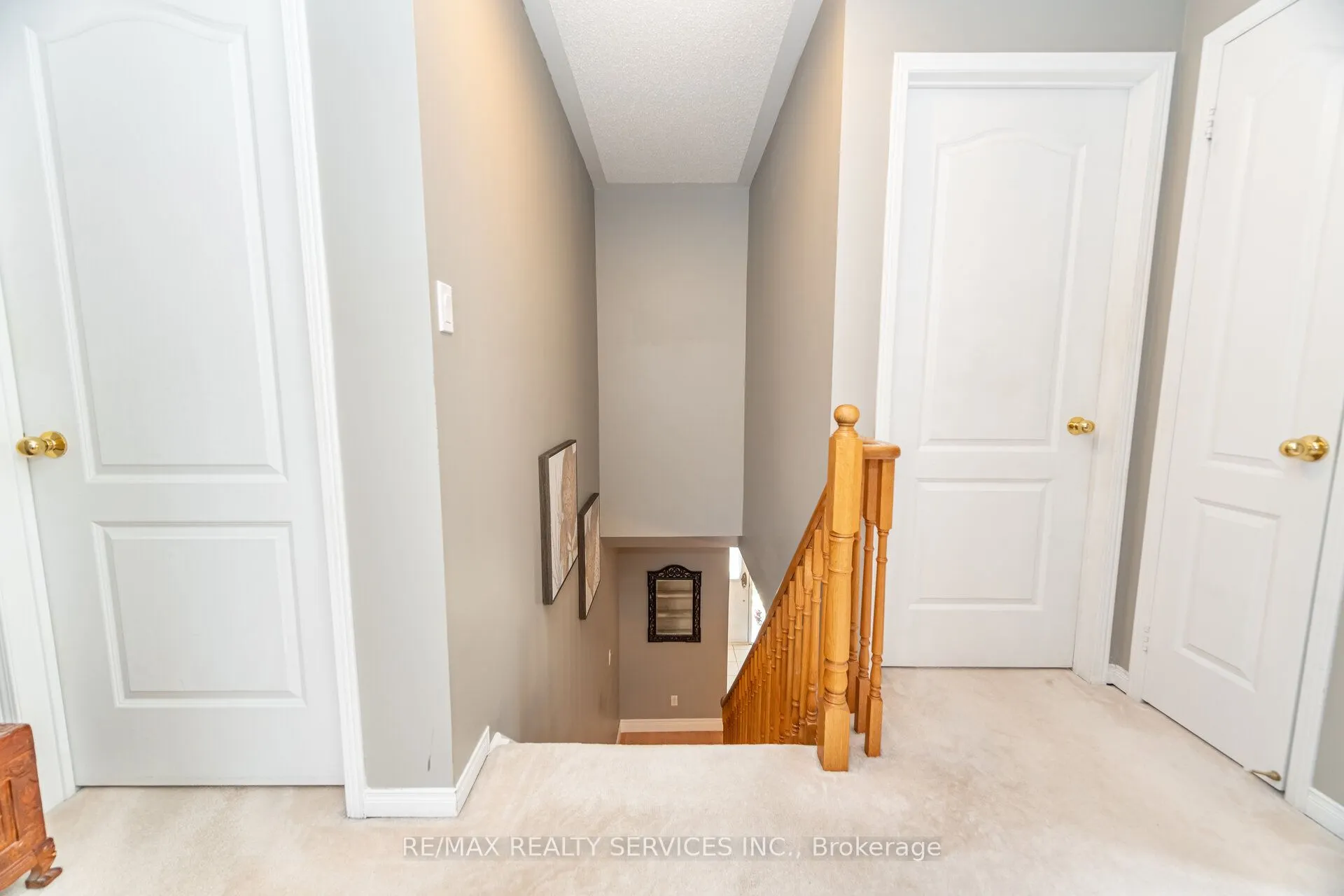 37 Sunnybrook Crescent