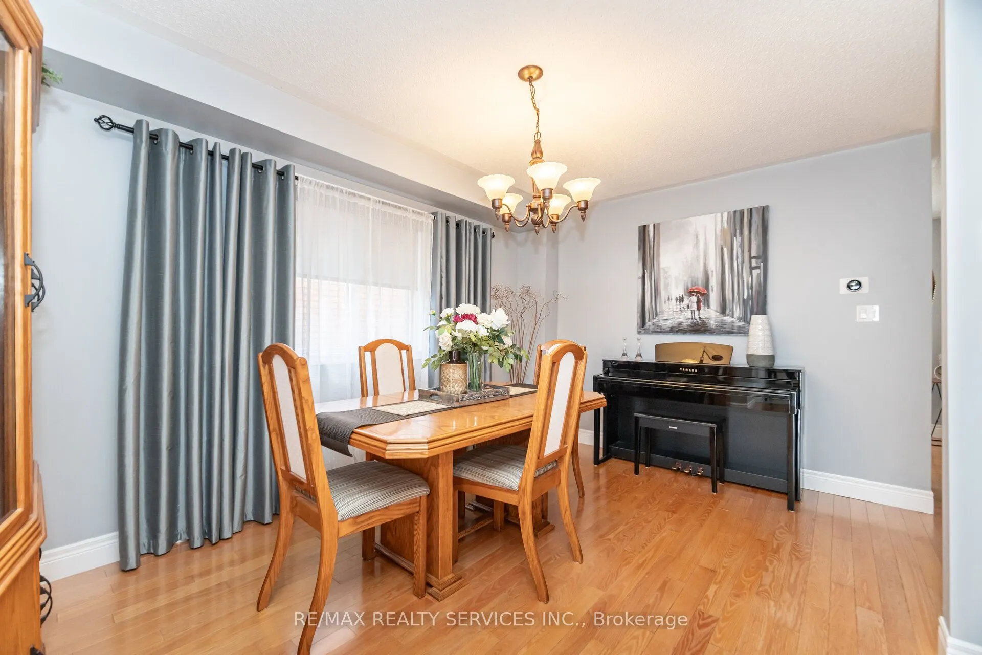 37 Sunnybrook Crescent