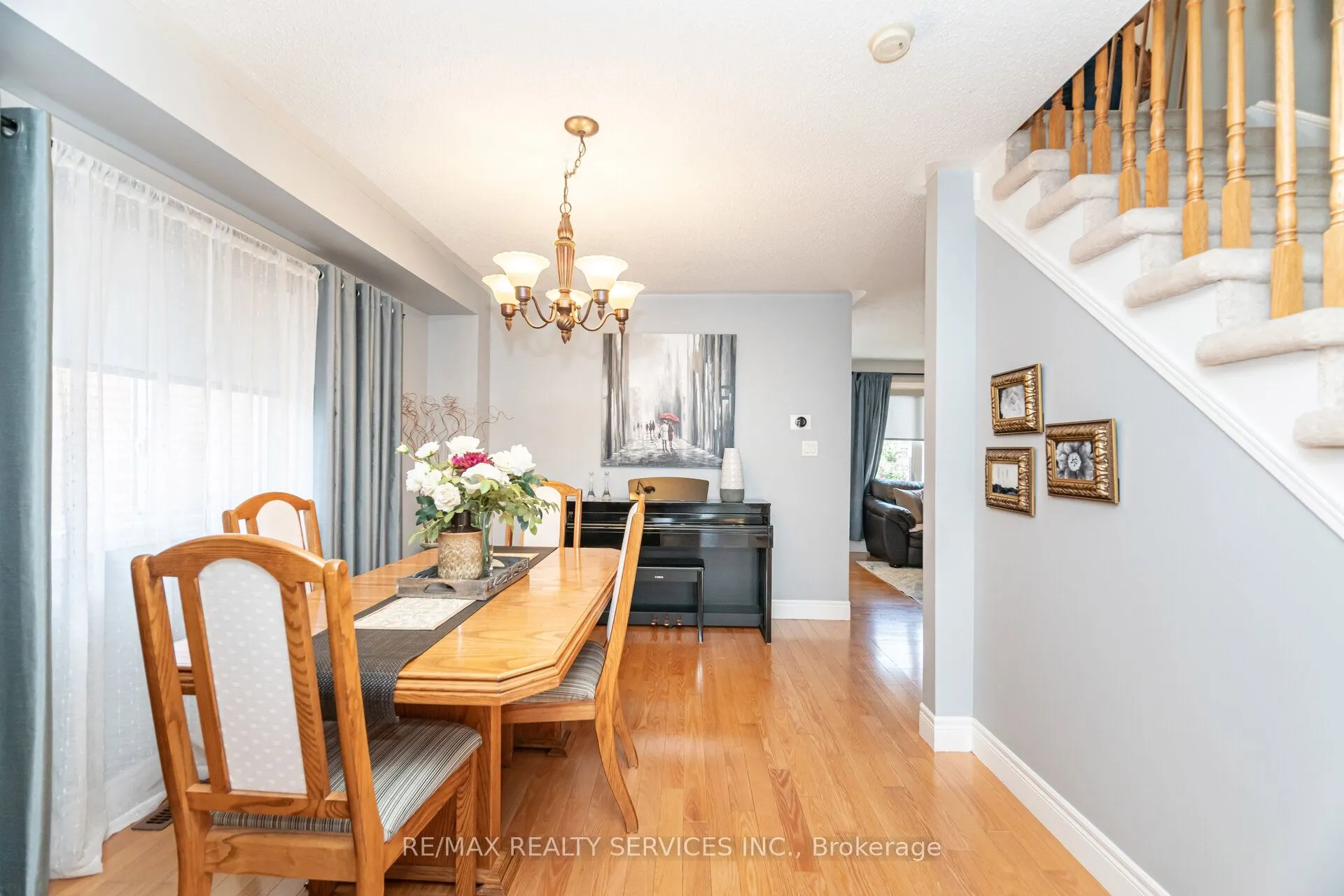 37 Sunnybrook Crescent