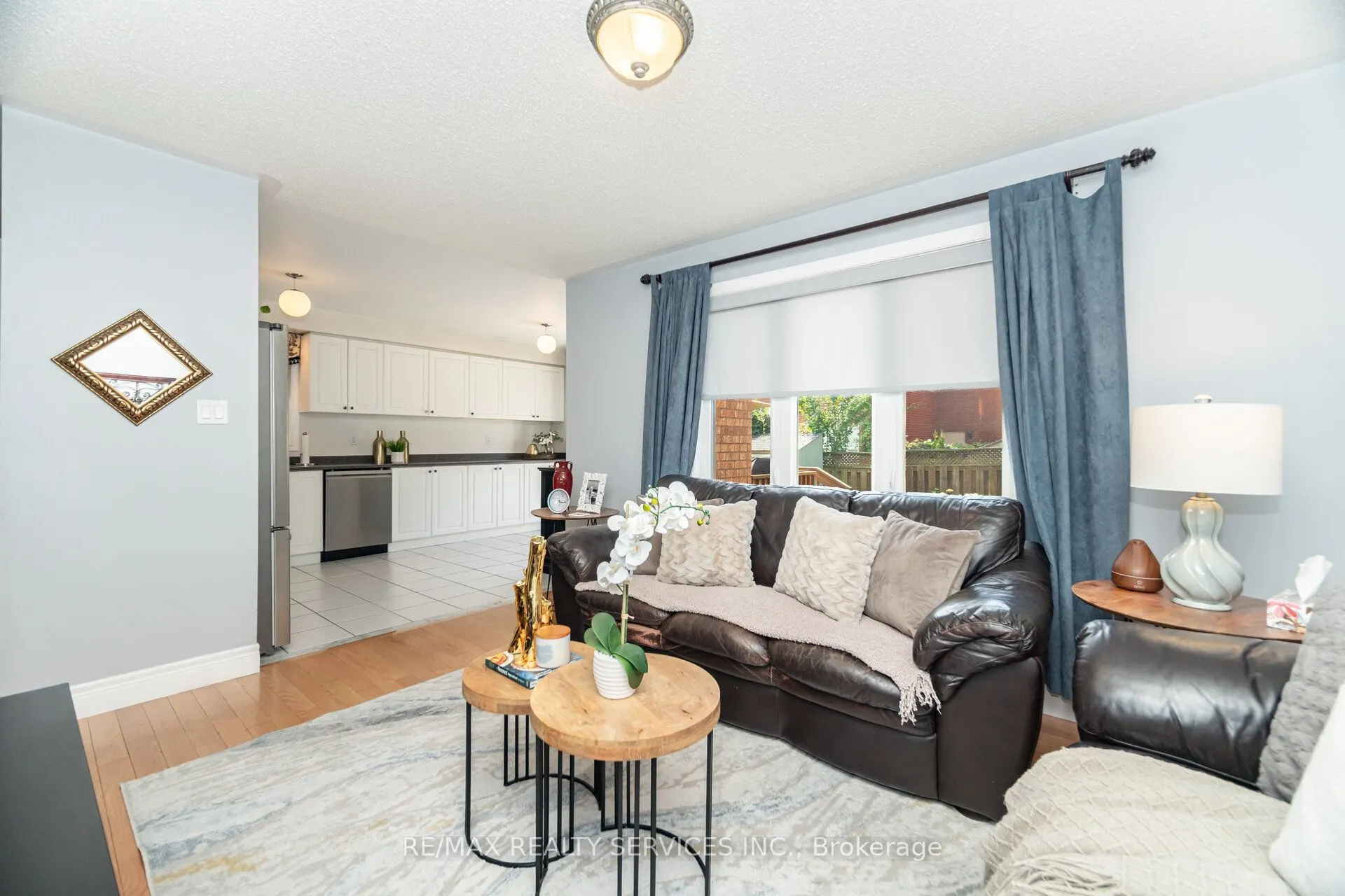 37 Sunnybrook Crescent