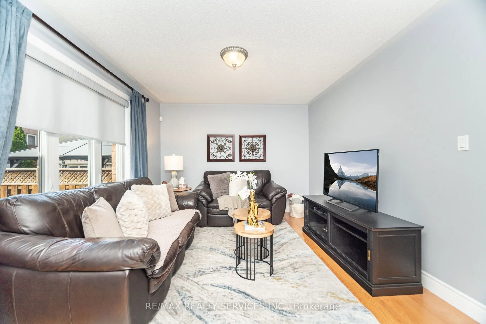 37 Sunnybrook Crescent